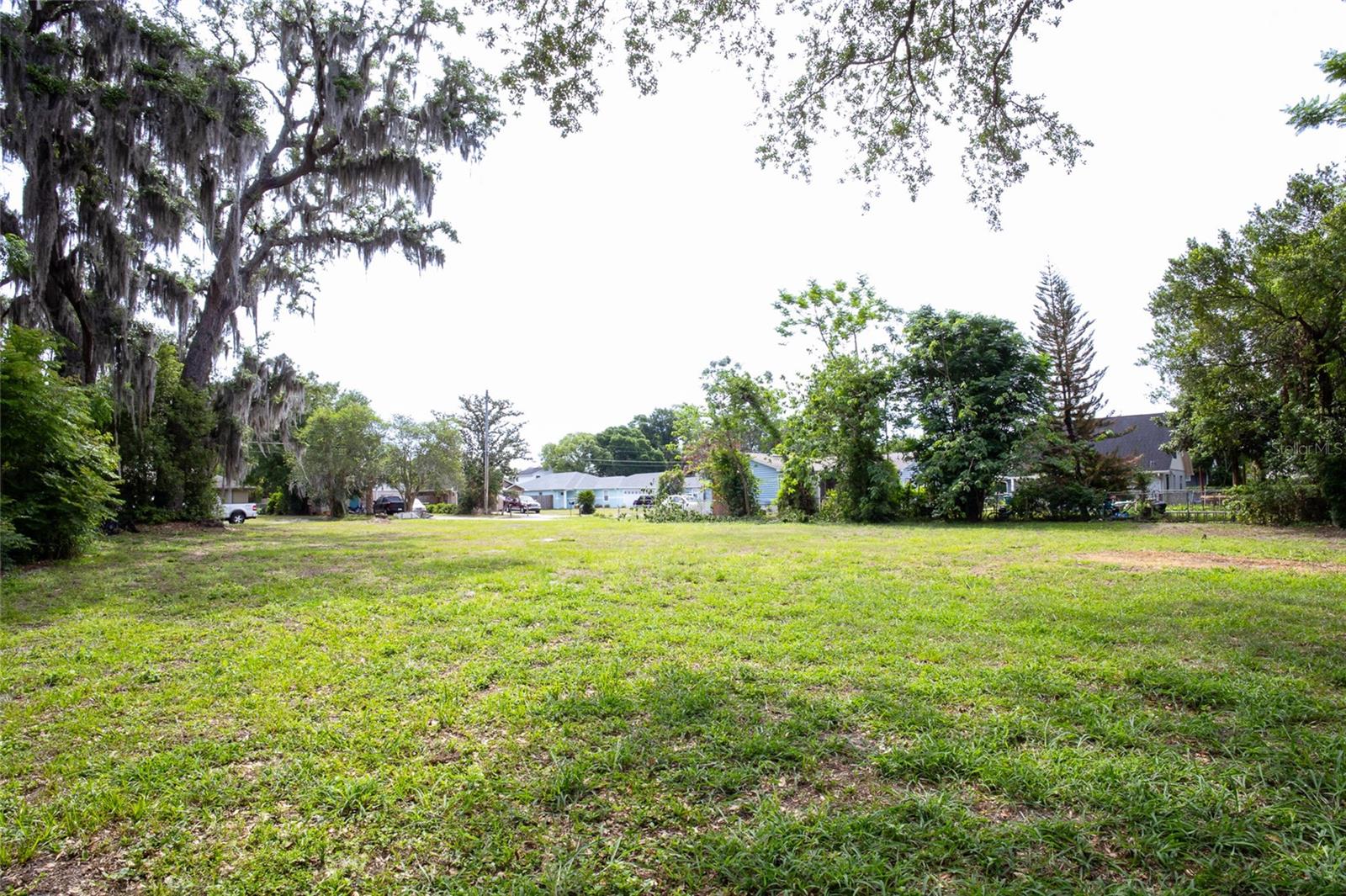 VALENCIA PARK - Land