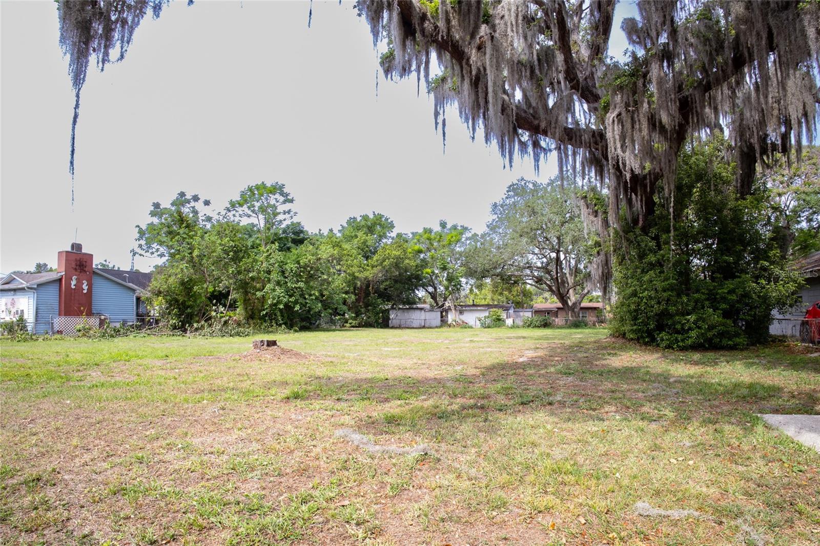 VALENCIA PARK - Land