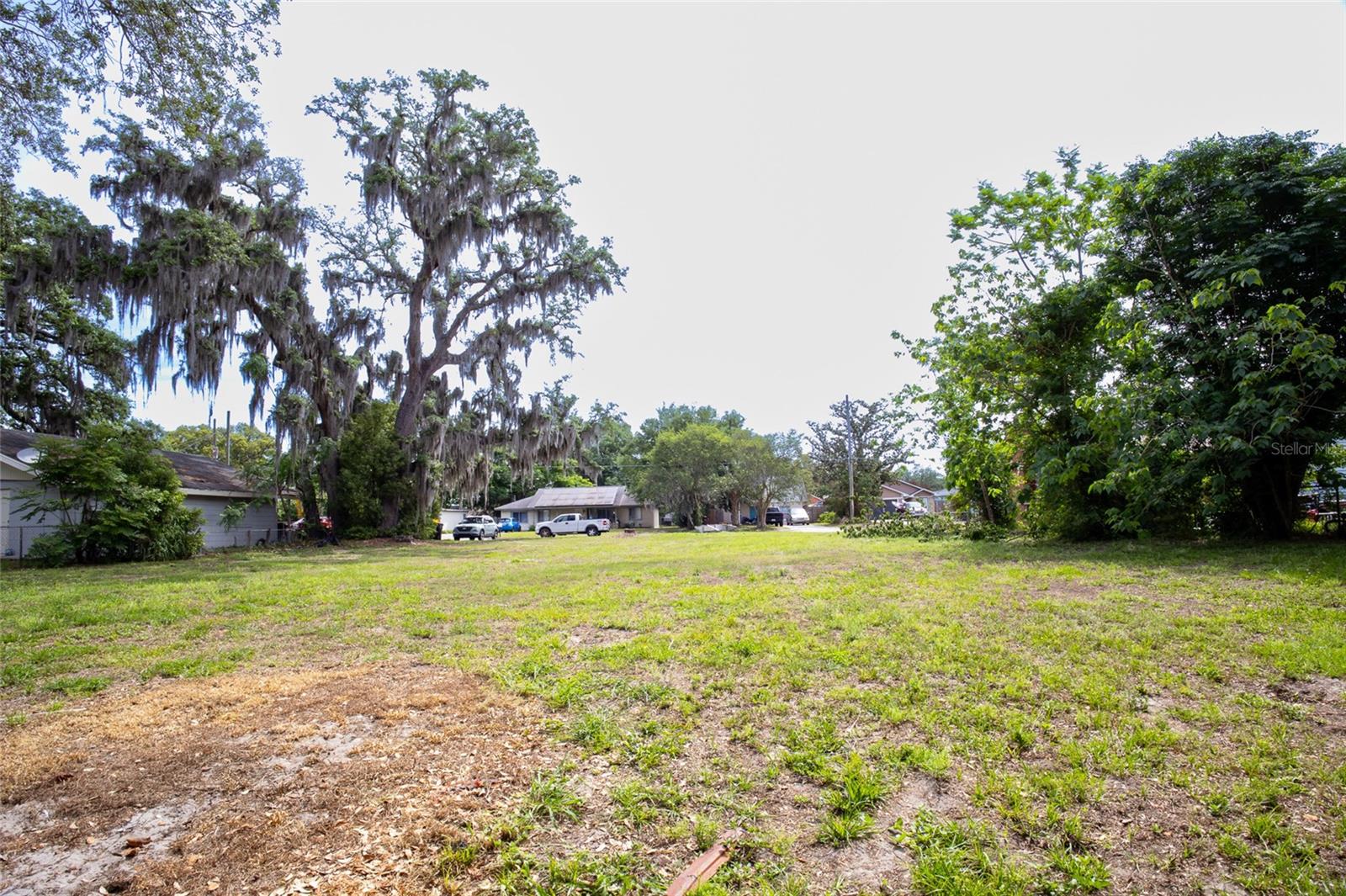 VALENCIA PARK - Land