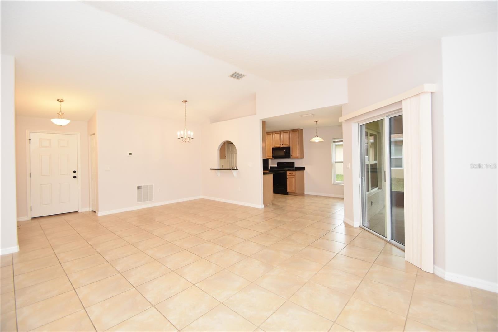 34 RENSHAW DRIVE