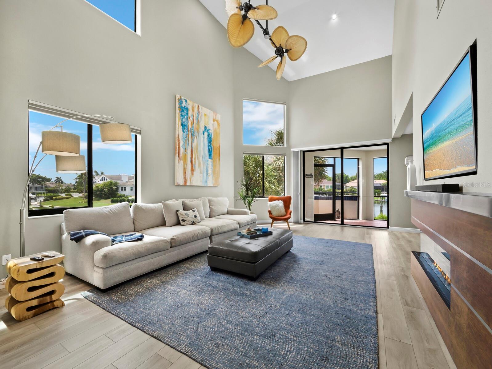 1906 HARBOURSIDE DRIVE 304