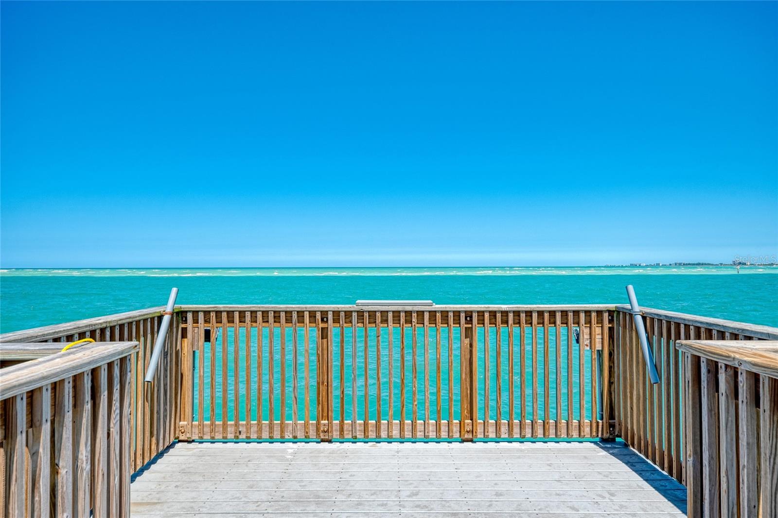 SIESTA TOWERS - Residential
