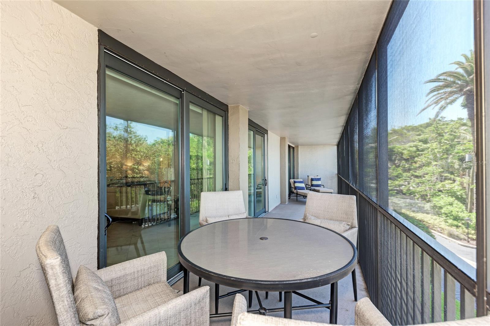 SIESTA TOWERS - Residential