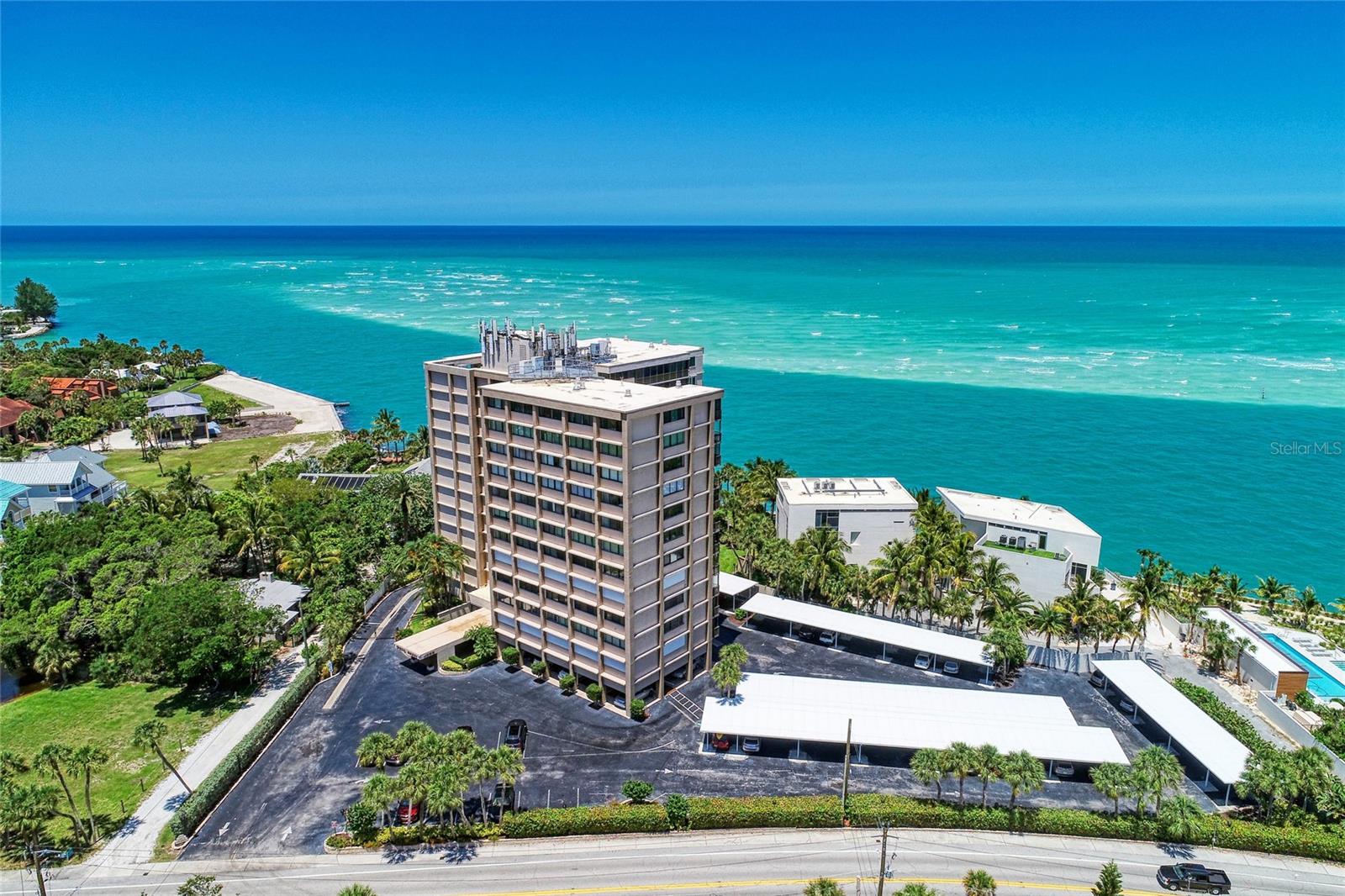 SIESTA TOWERS - Residential