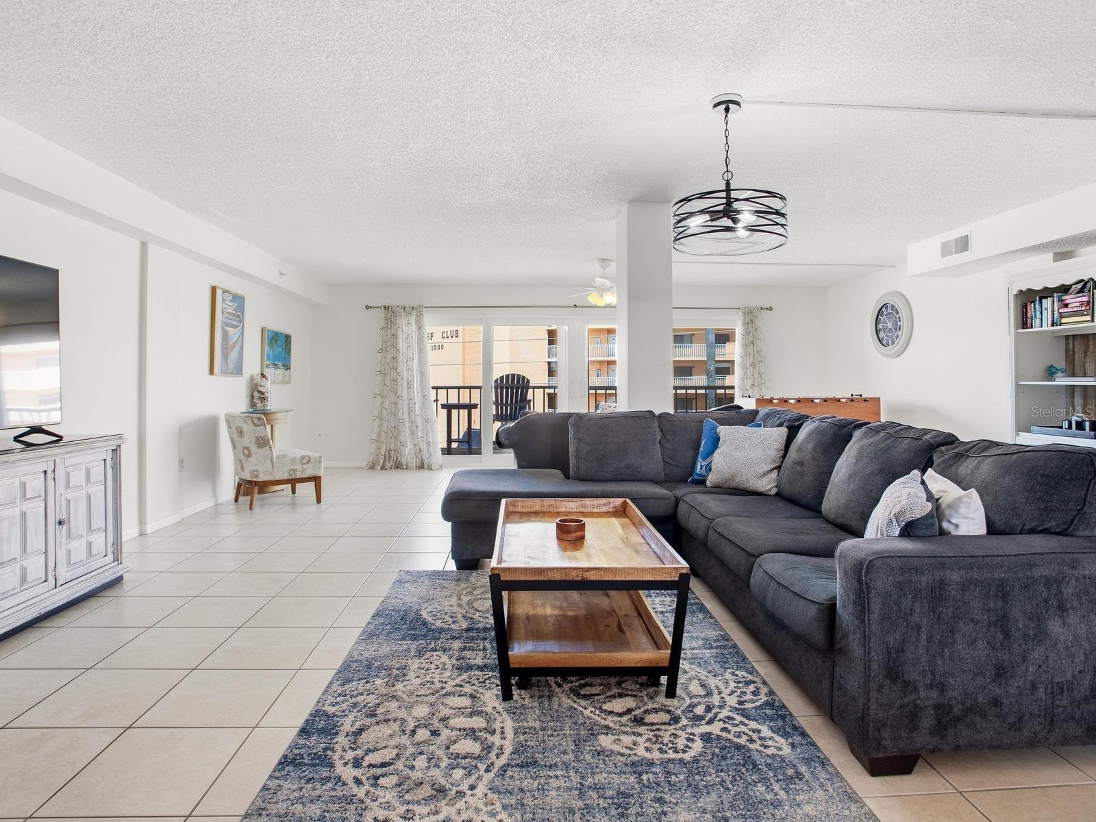 SHALIMAR CONDO - Residential