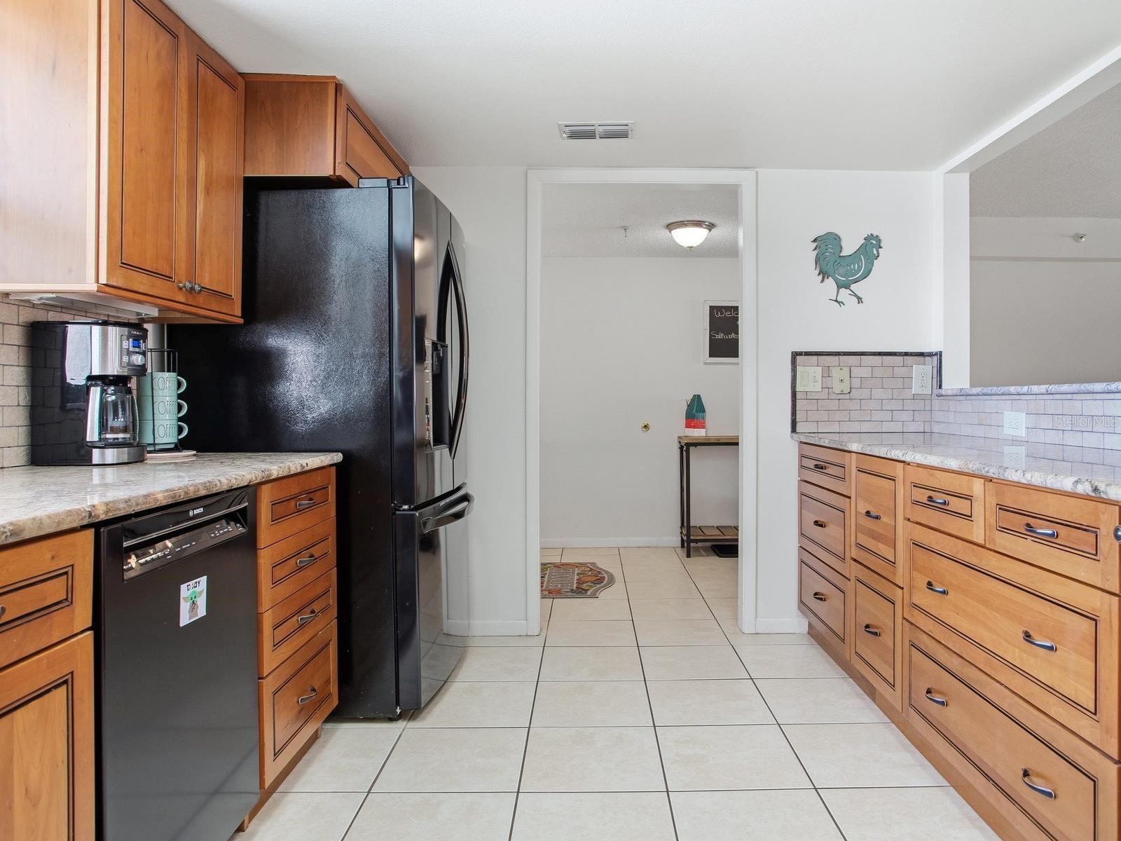 SHALIMAR CONDO - Residential