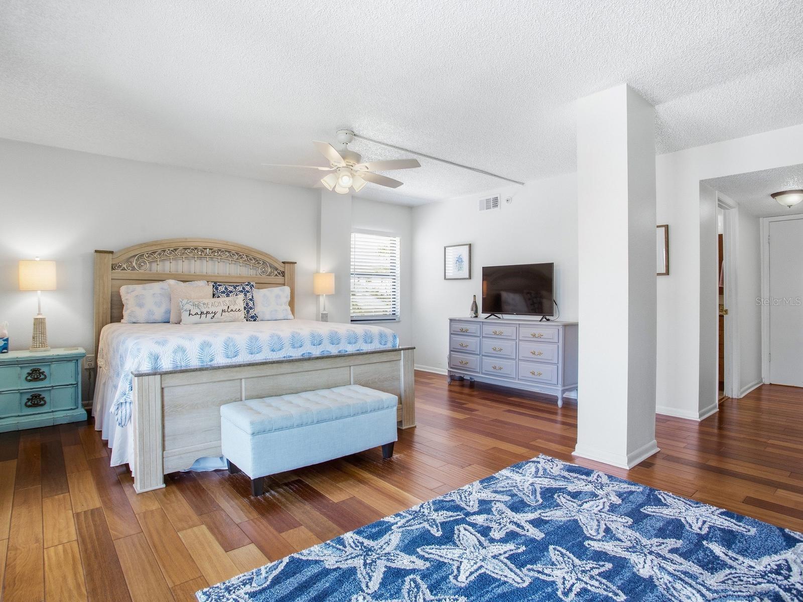 SHALIMAR CONDO - Residential