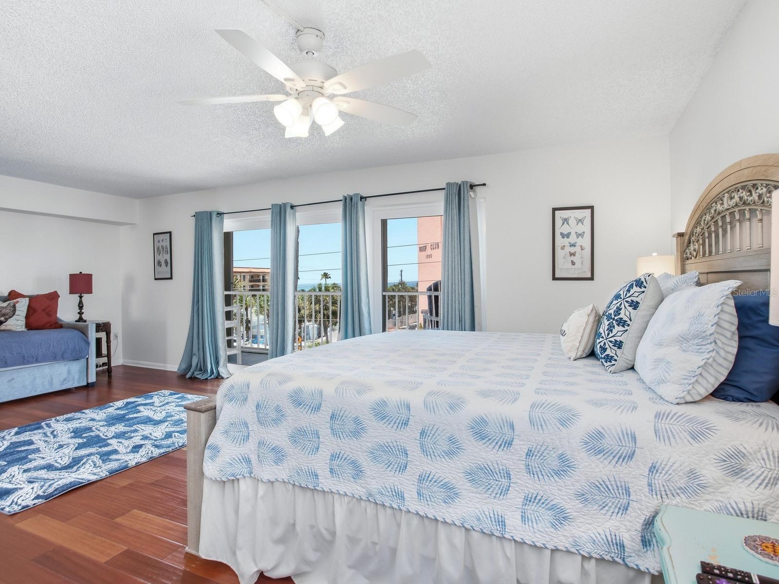 SHALIMAR CONDO - Residential