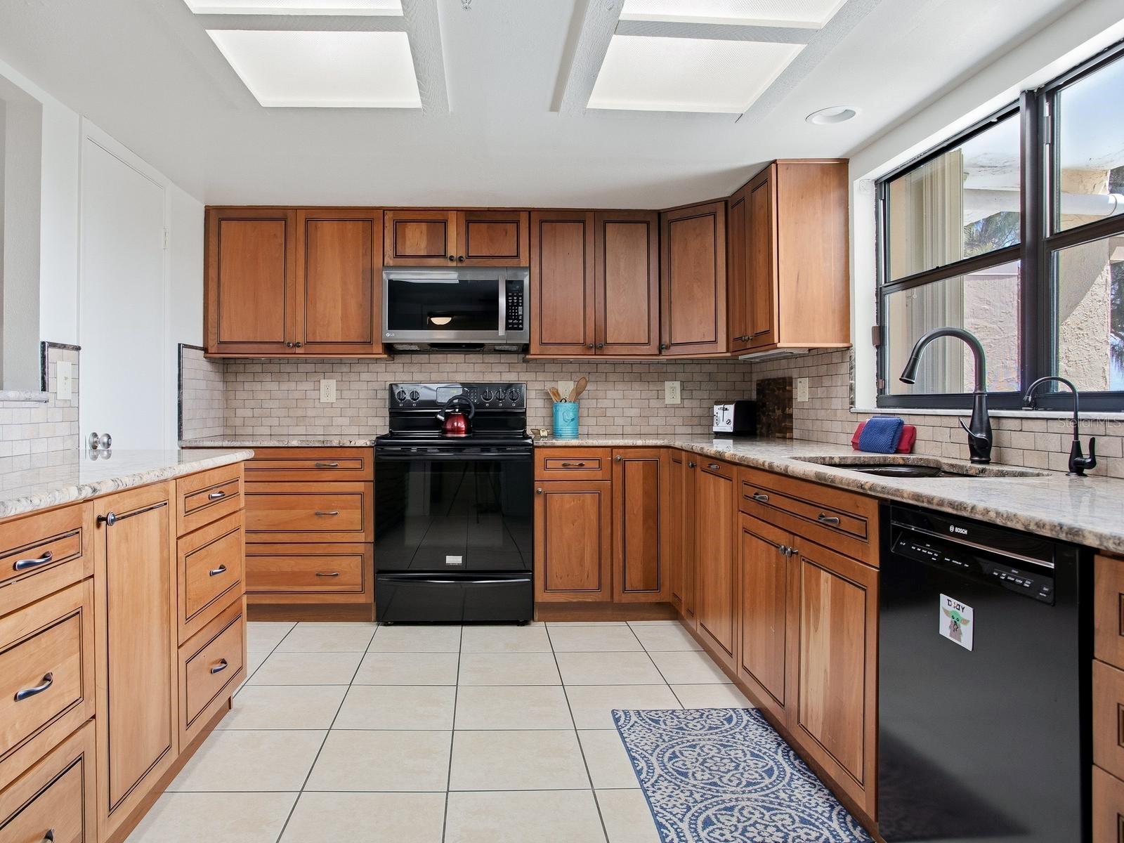 SHALIMAR CONDO - Residential
