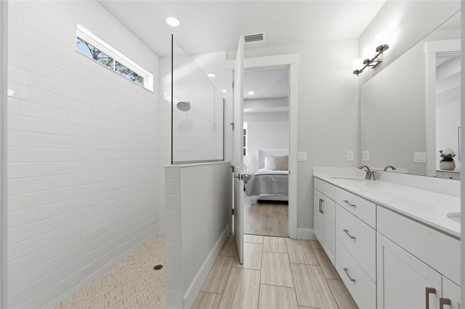 04 FAIRWAYS - Residential