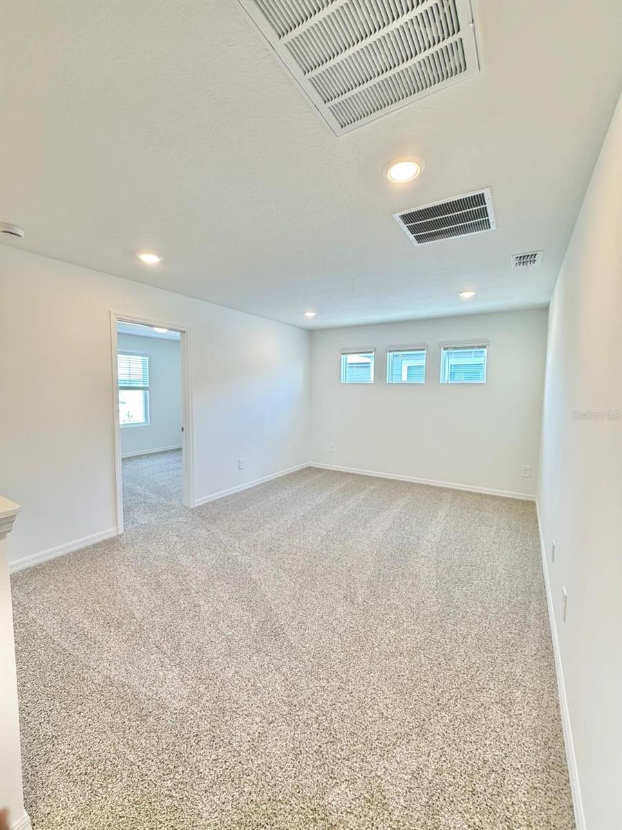 THE MEADOW AT CROSSPRAIRIE - Residential Lease