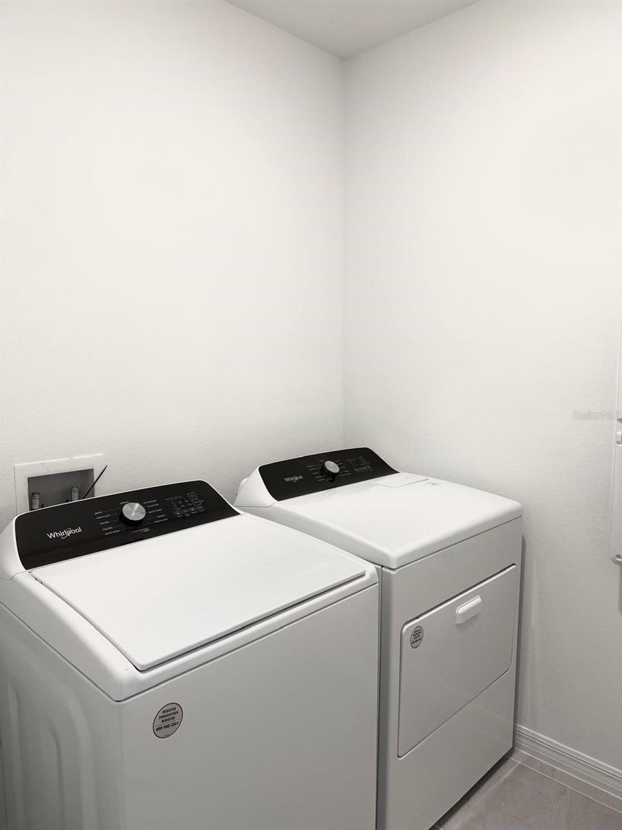 THE MEADOW AT CROSSPRAIRIE - Residential Lease