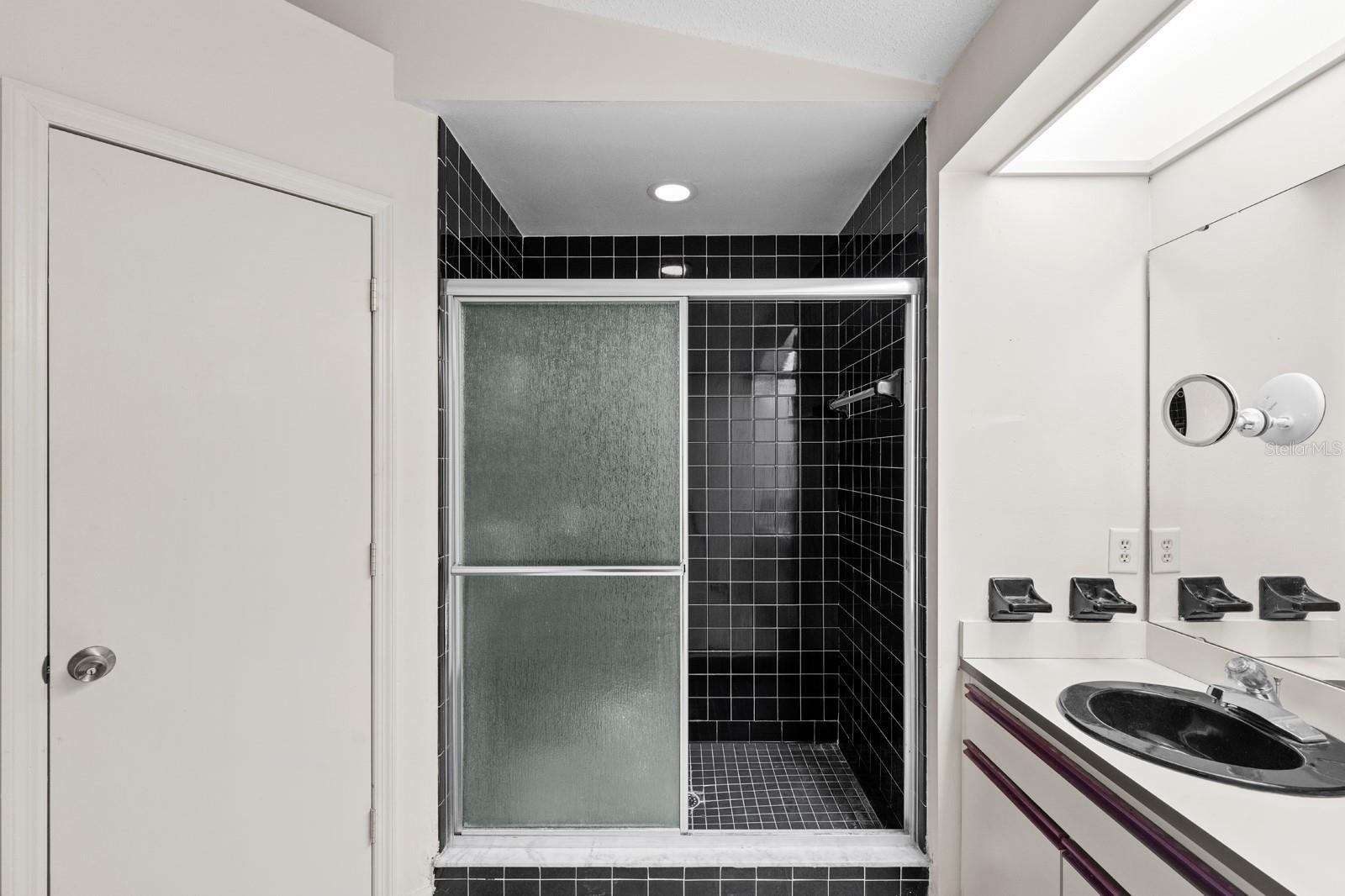 DERBYSHIRE - Residential