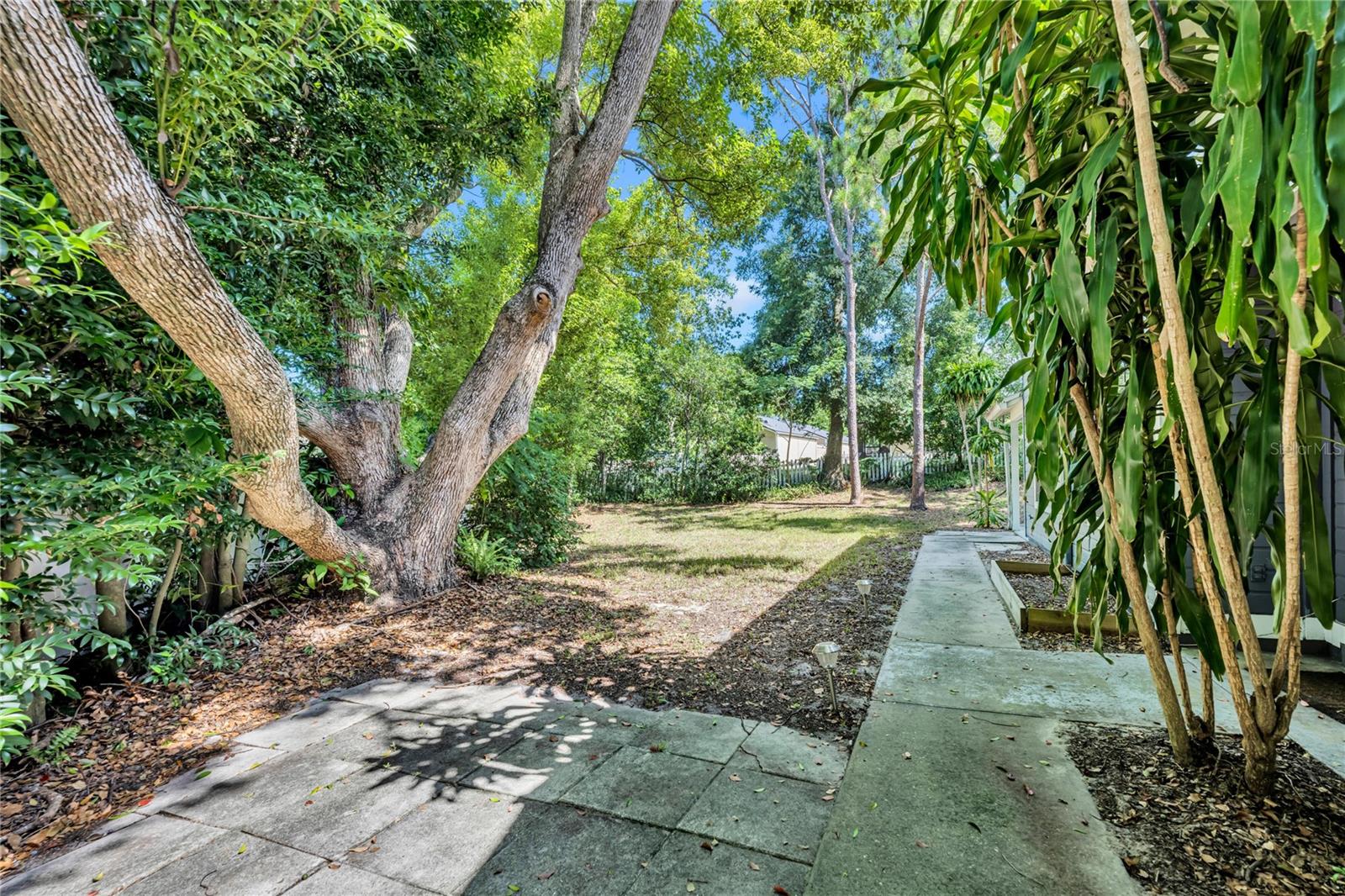 MAYFAIR MEADOWS - Residential