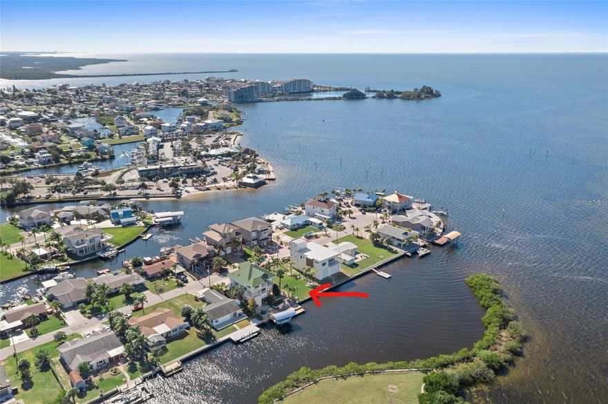 Gulf Front Vacant Land located in one of the most desirable neighborhoods of Hudson Beach, offering beautiful views of the Gulf of Mexico. 60 feet of
concrete seawall to accommodate boatlifts, docks and boating needs. Close to many amenities including, medical services, hospitals, shopping and
more. Hudson Beach offers great restaurants, entertainment, 2 marinas, boat rentals, charter fishing, public boat ramp and a beach area for swimming.
Nearby Sunwest Park with over a mile of Clearwater Beach quality sand, is a beautiful County Park where swimming, wakeboarding, beach volleyball,
splash pad can be enjoyed by family and friends. 45 minutes to Tampa International Airport, 2 hrs. to Orlando. Building and financing information
available.