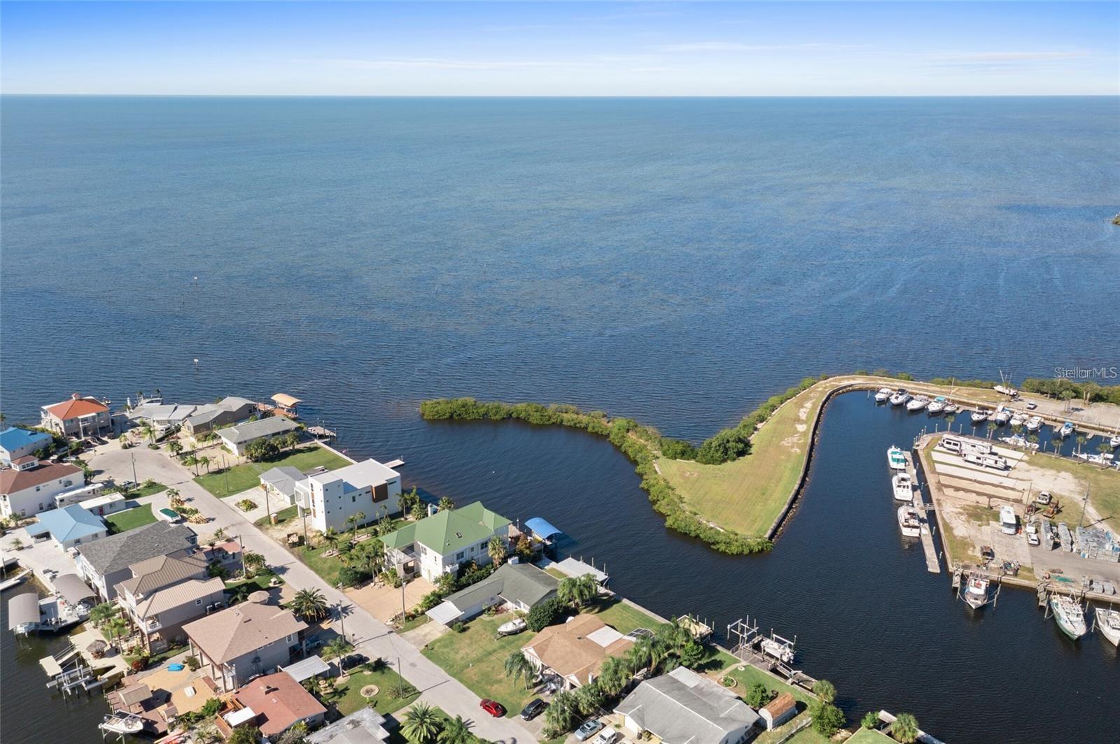 HUDSON BEACH ESTATES - Land