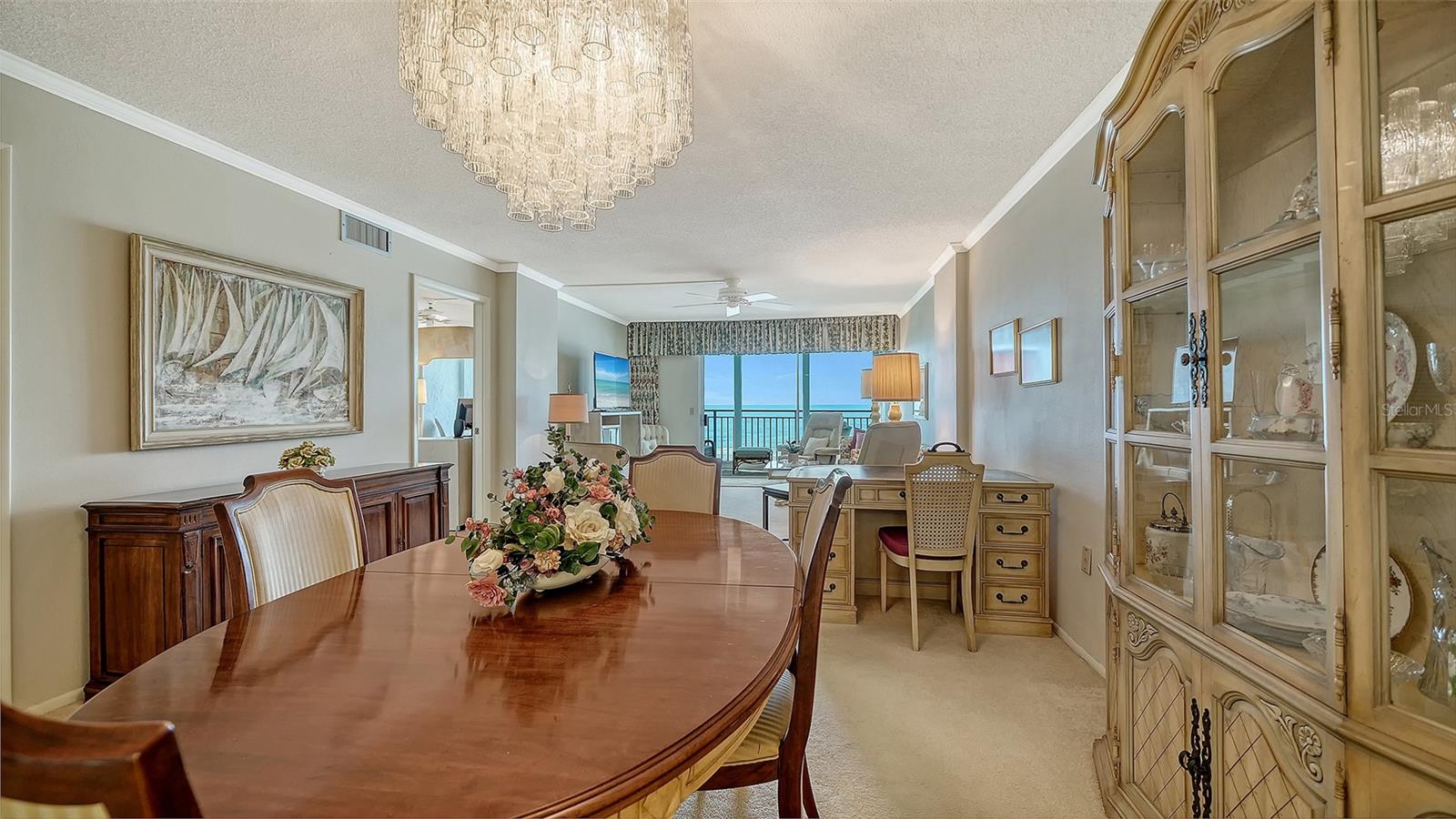 WHISPERING SANDS - Residential