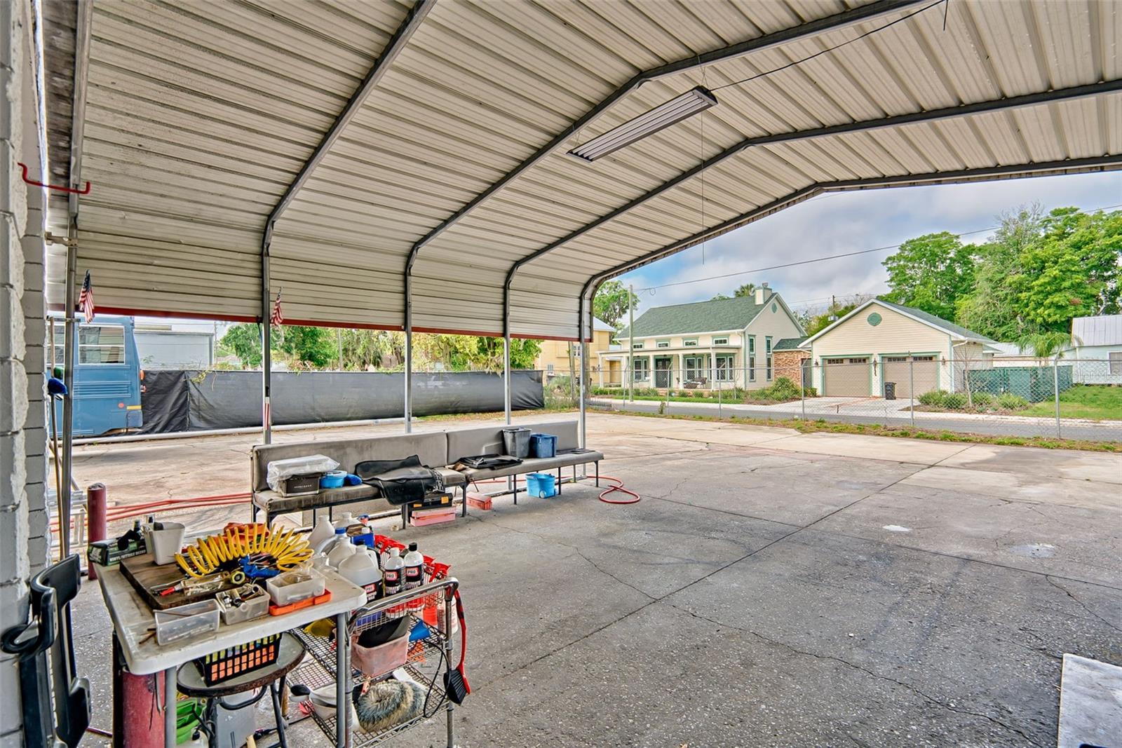 BRUSHS ADD TO GVILLE - Commercial Lease