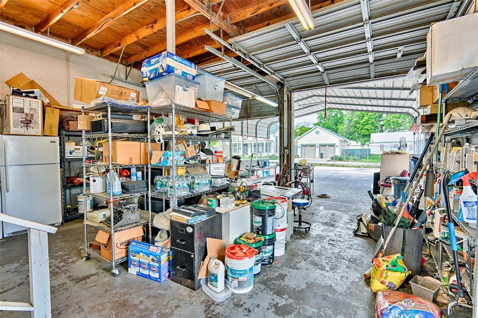 BRUSHS ADD TO GVILLE - Commercial Lease