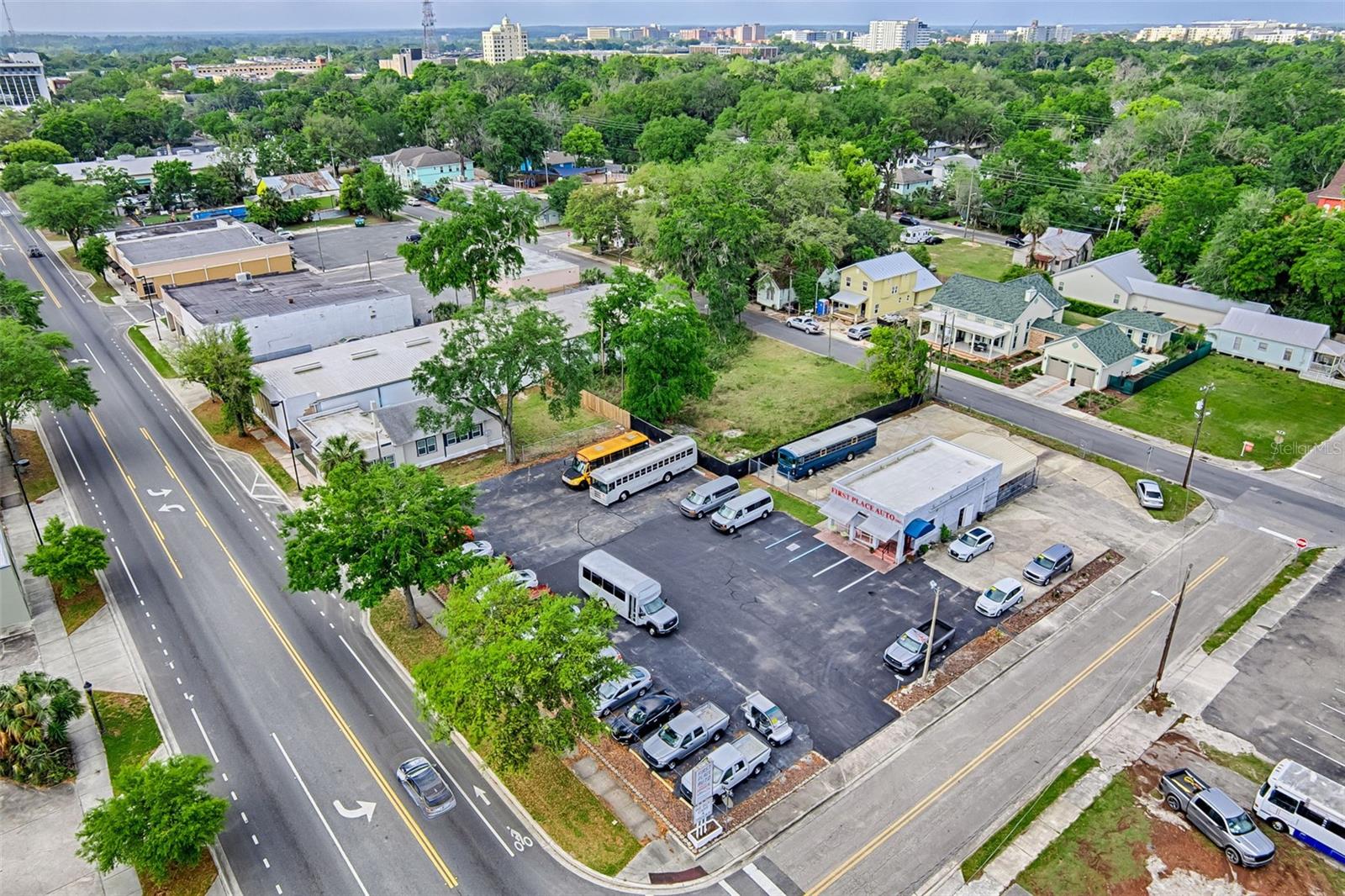 BRUSHS ADD TO GVILLE - Commercial Lease