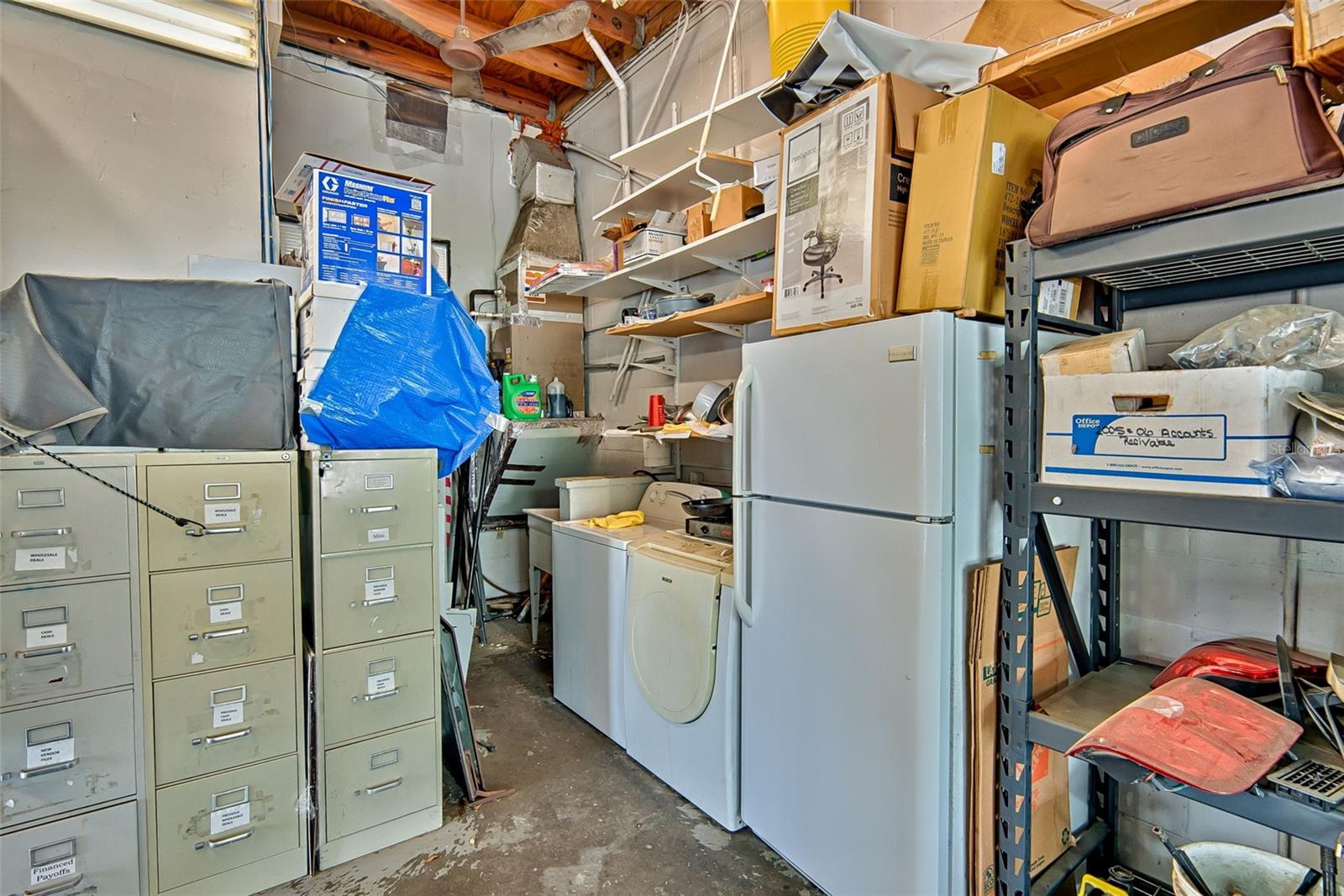 BRUSHS ADD TO GVILLE - Commercial Lease