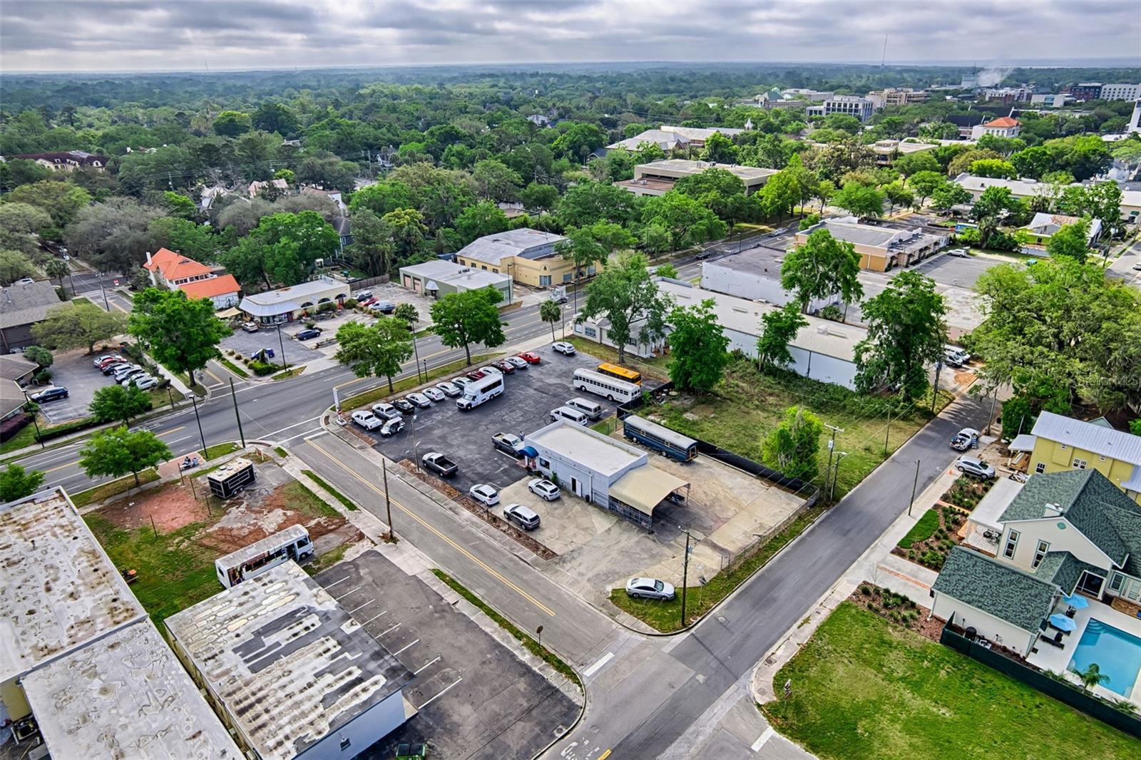 BRUSHS ADD TO GVILLE - Commercial Lease