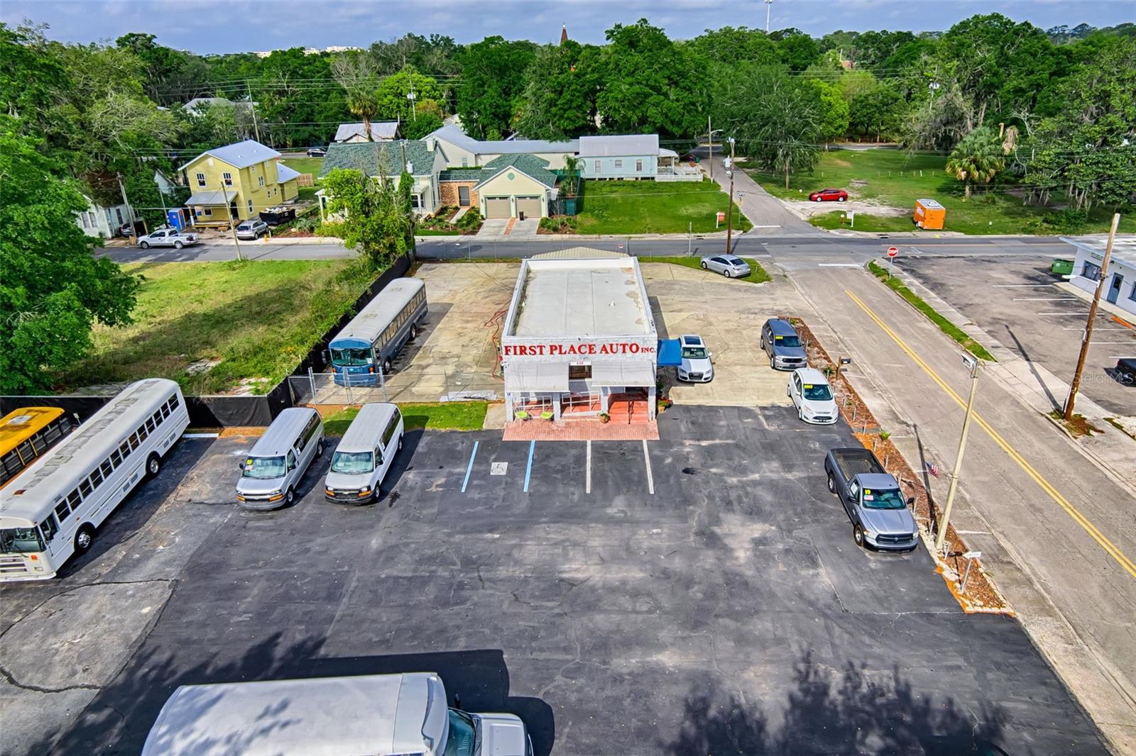 BRUSHS ADD TO GVILLE - Commercial Lease