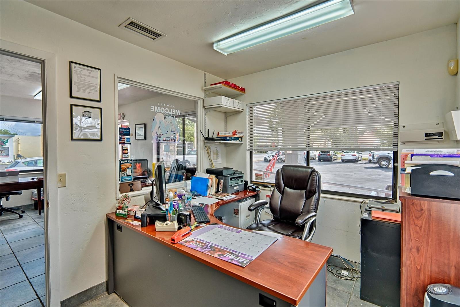 BRUSHS ADD TO GVILLE - Commercial Lease