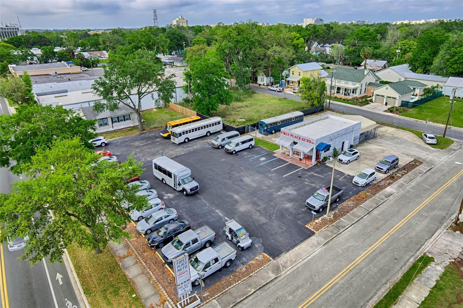 BRUSHS ADD TO GVILLE - Commercial Lease