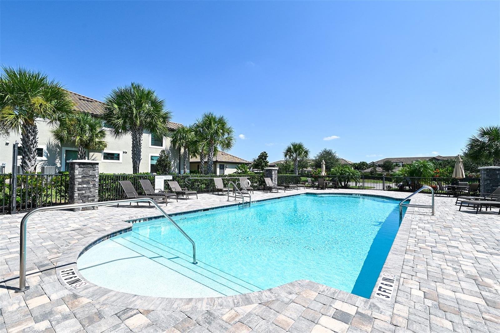 LAKEWOOD NATIONAL - Residential Lease