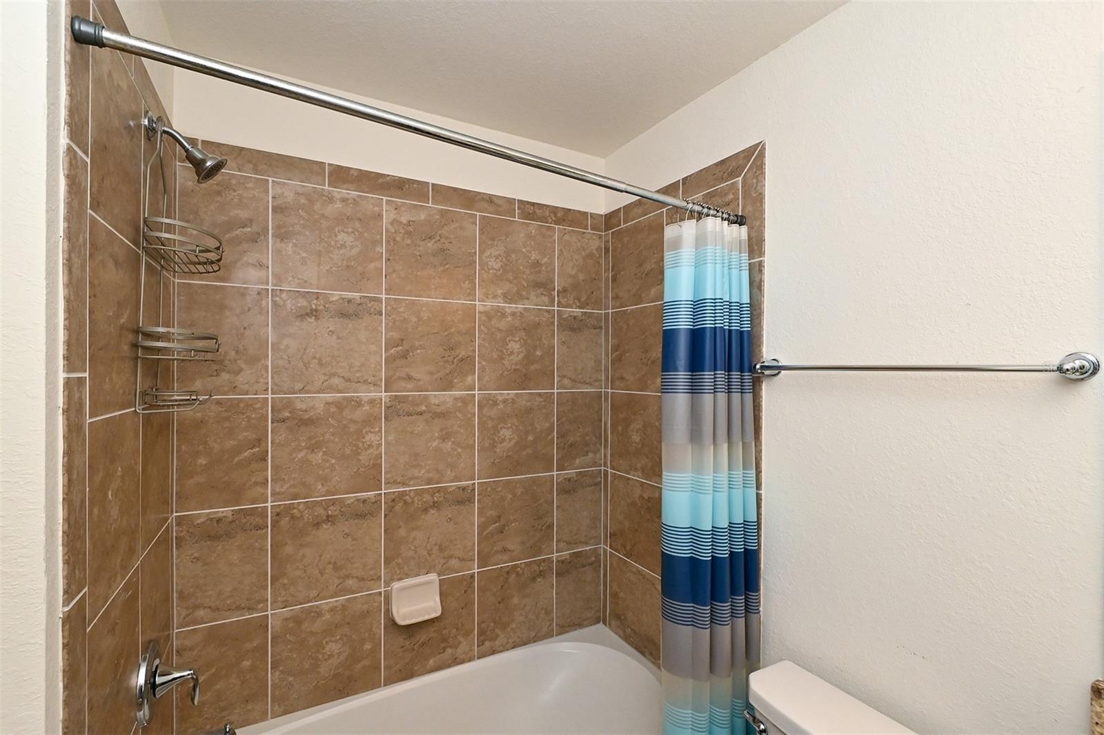 LAKEWOOD NATIONAL - Residential Lease