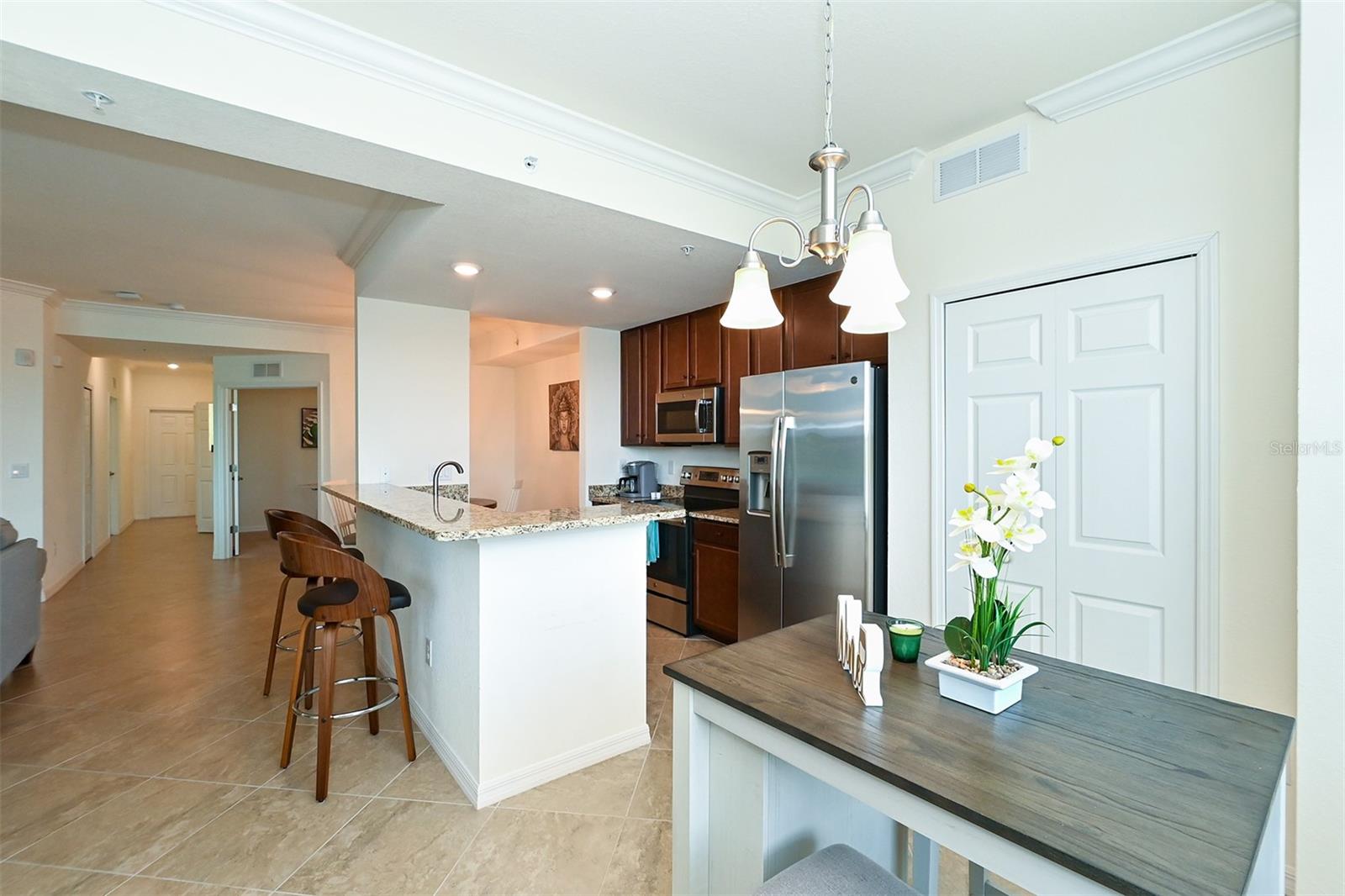 LAKEWOOD NATIONAL - Residential Lease