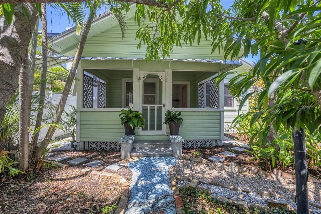 Photo of 1679 Arlington Street, Sarasota, FL 34239 (MLS # A4645254)