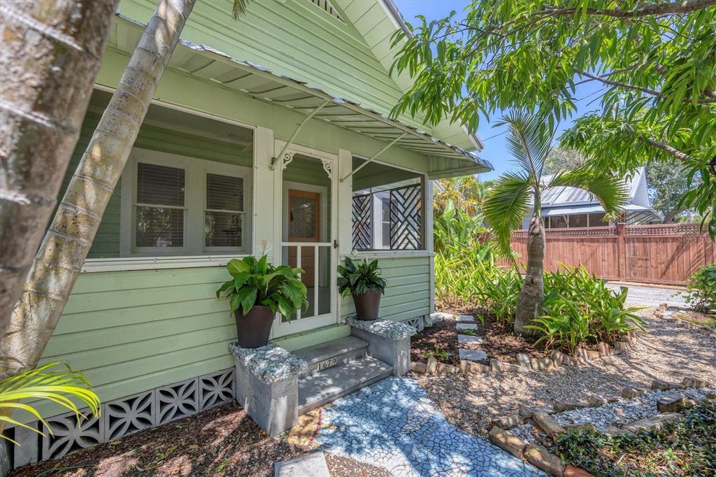 Photo of 1679 Arlington Street, Sarasota, FL 34239 (MLS # A4645254)