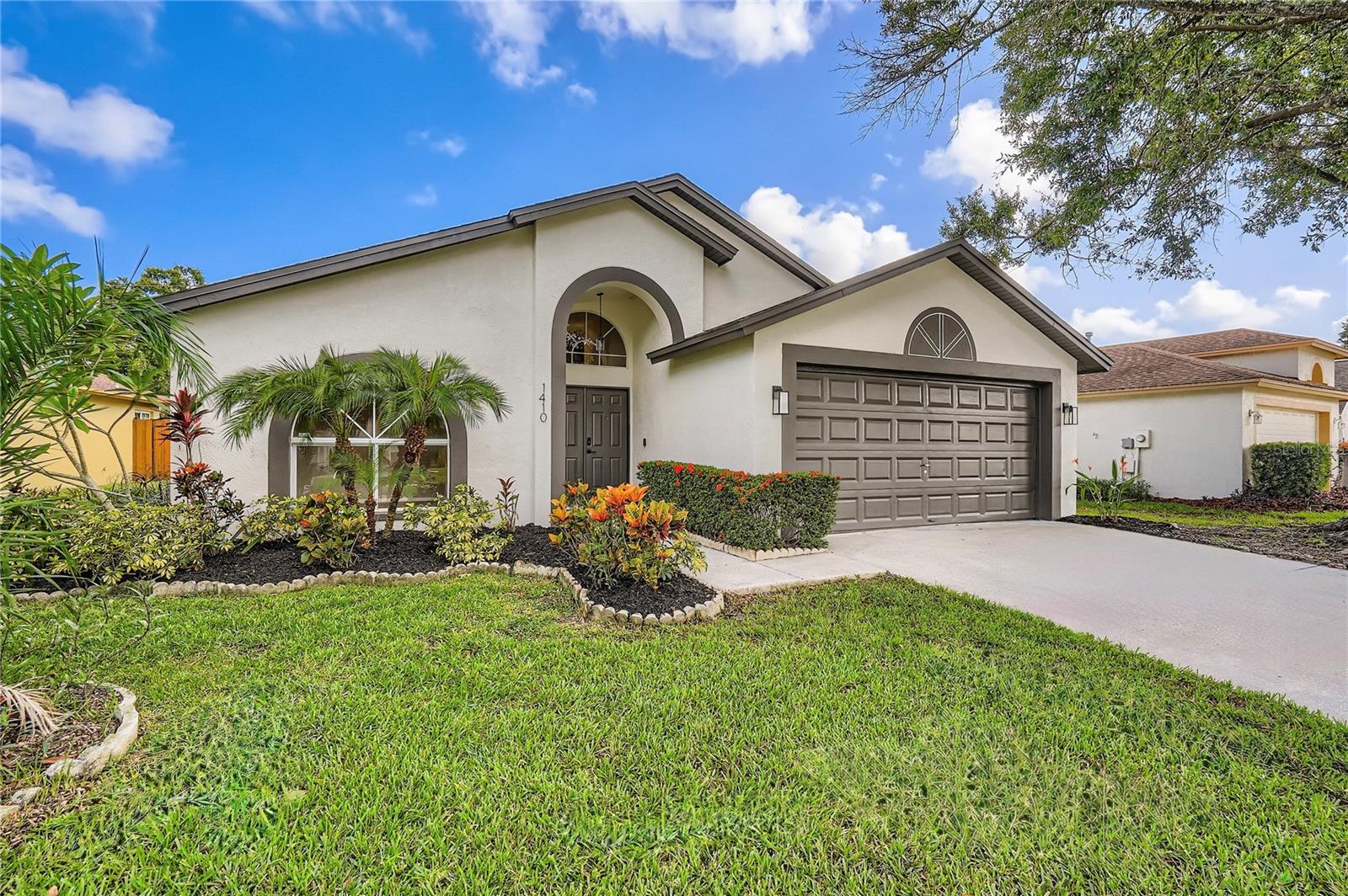 1410 WAKEFIELD DRIVE