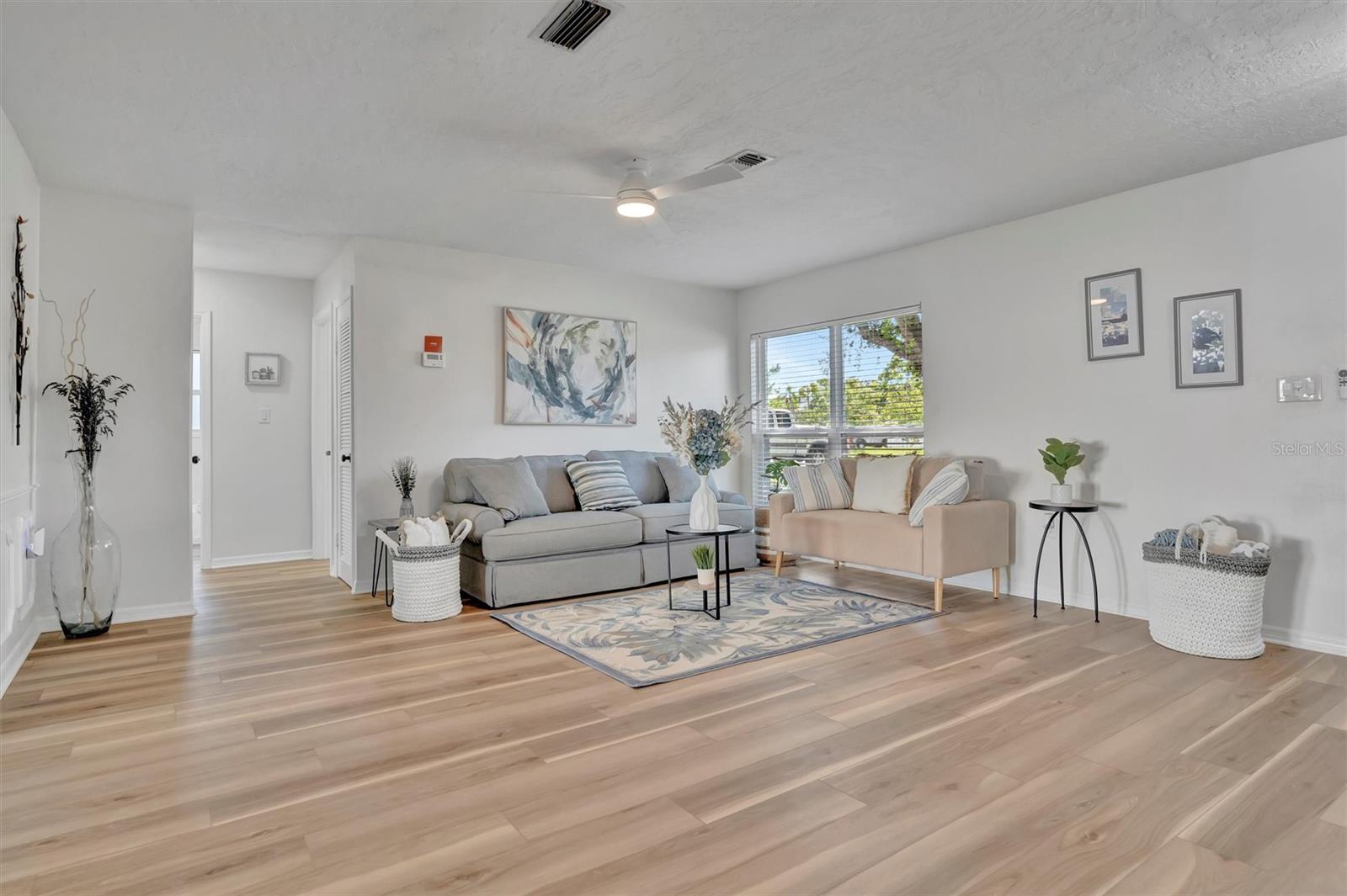 APOLLO BEACH UNIT TWO - Residential