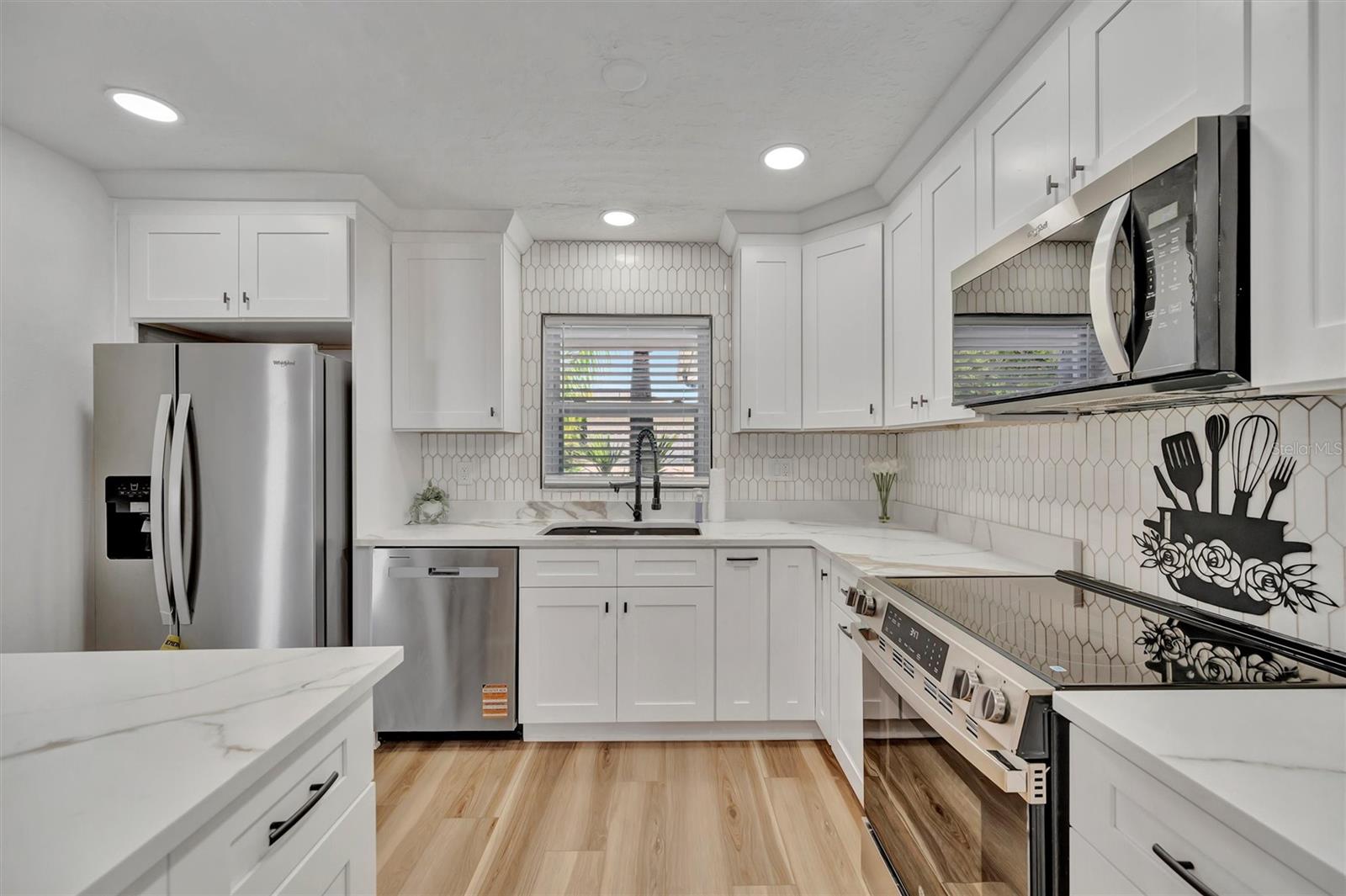 APOLLO BEACH UNIT TWO - Residential