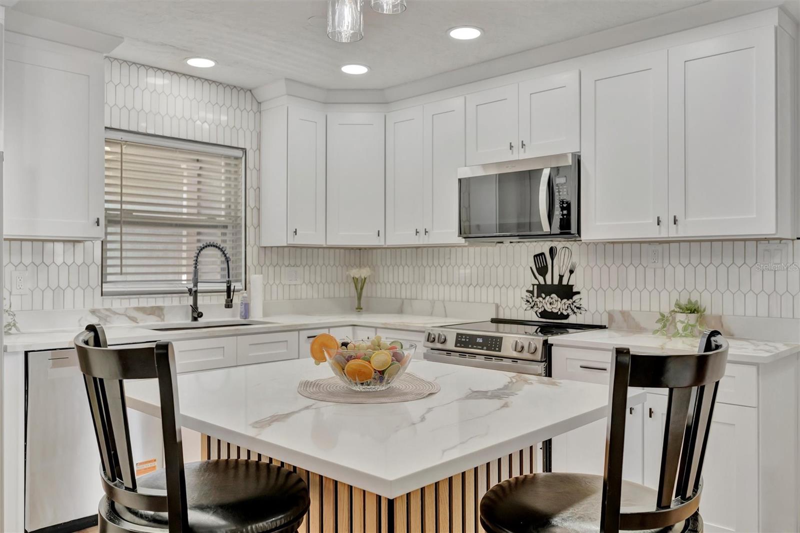 APOLLO BEACH UNIT TWO - Residential