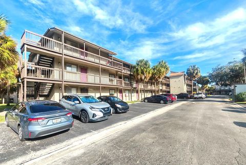 Photo of 6306 Newtown Circle #6A3, Tampa, FL 33615 (MLS # TB8490727)