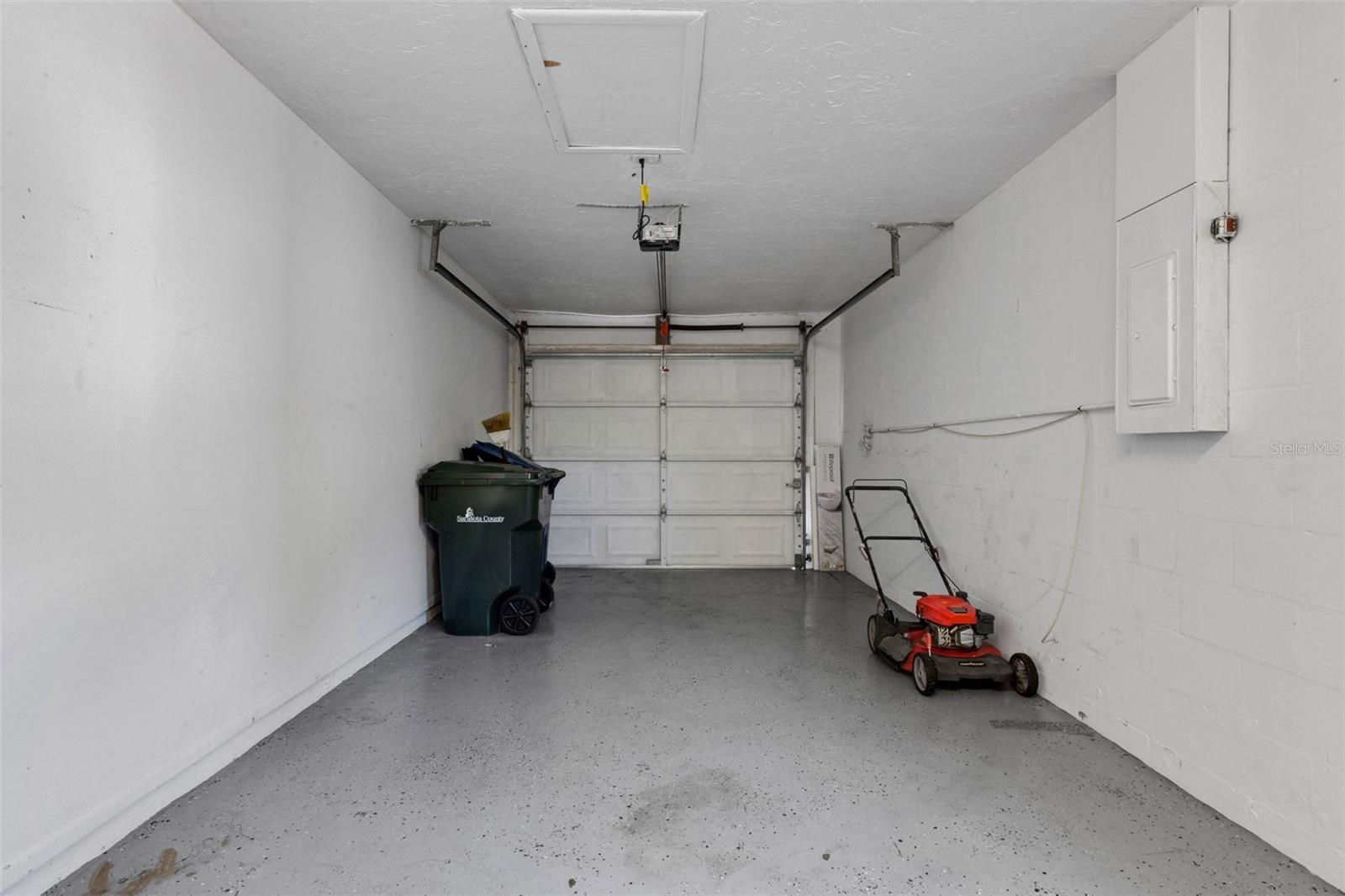 BRENTWOOD ESTATES - Residential