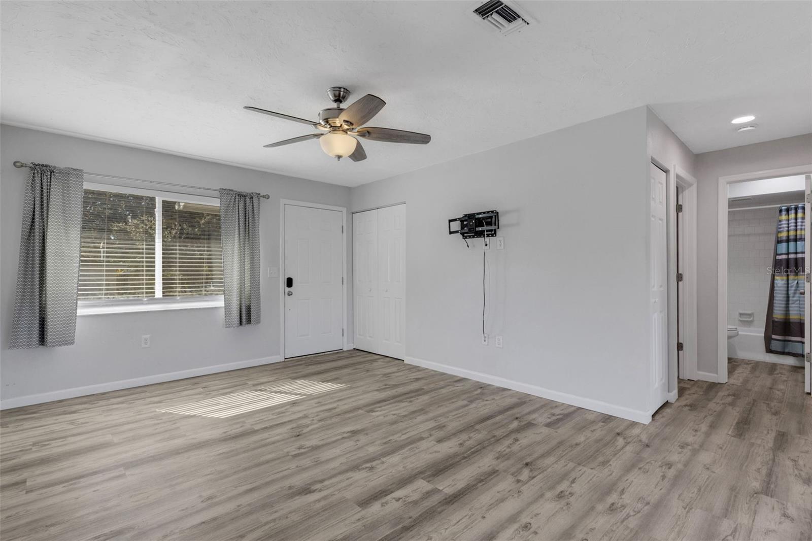 2057 LINWOOD DRIVE, SARASOTA, FL, 34232 4 2057 LINWOOD DRIVE