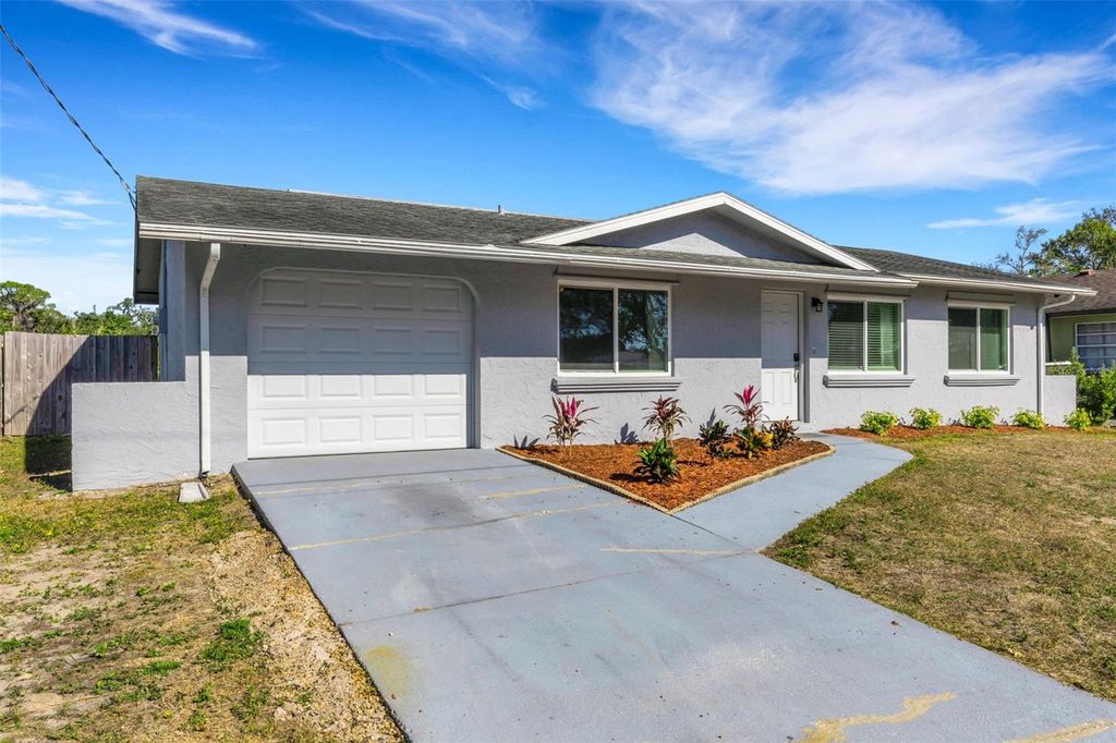 Photo of 2057 Linwood Drive, Sarasota, FL 34232 (MLS # A4675972)