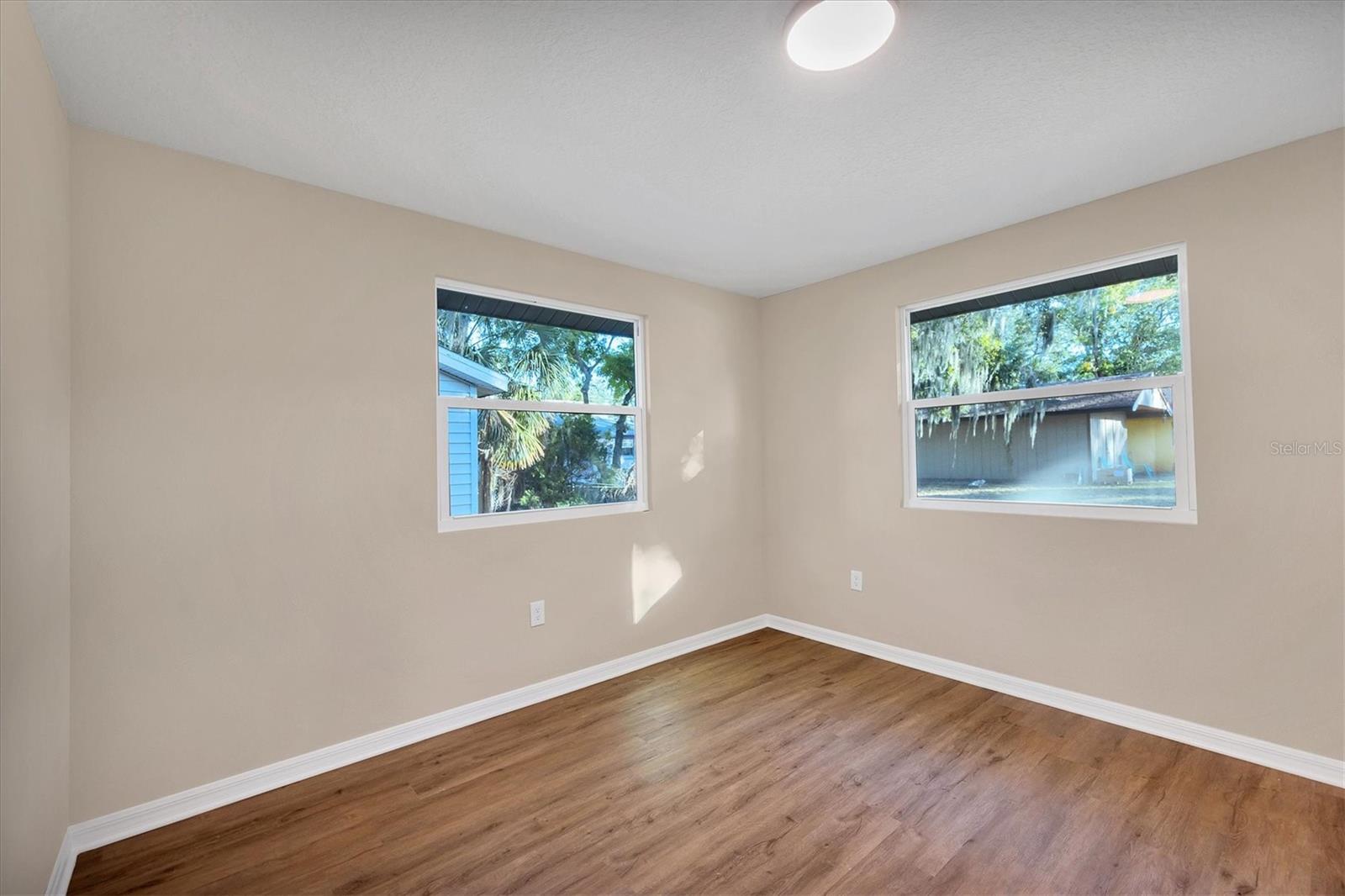 NEWTOWN HEIGHTS FIRST ADD TO - Residential