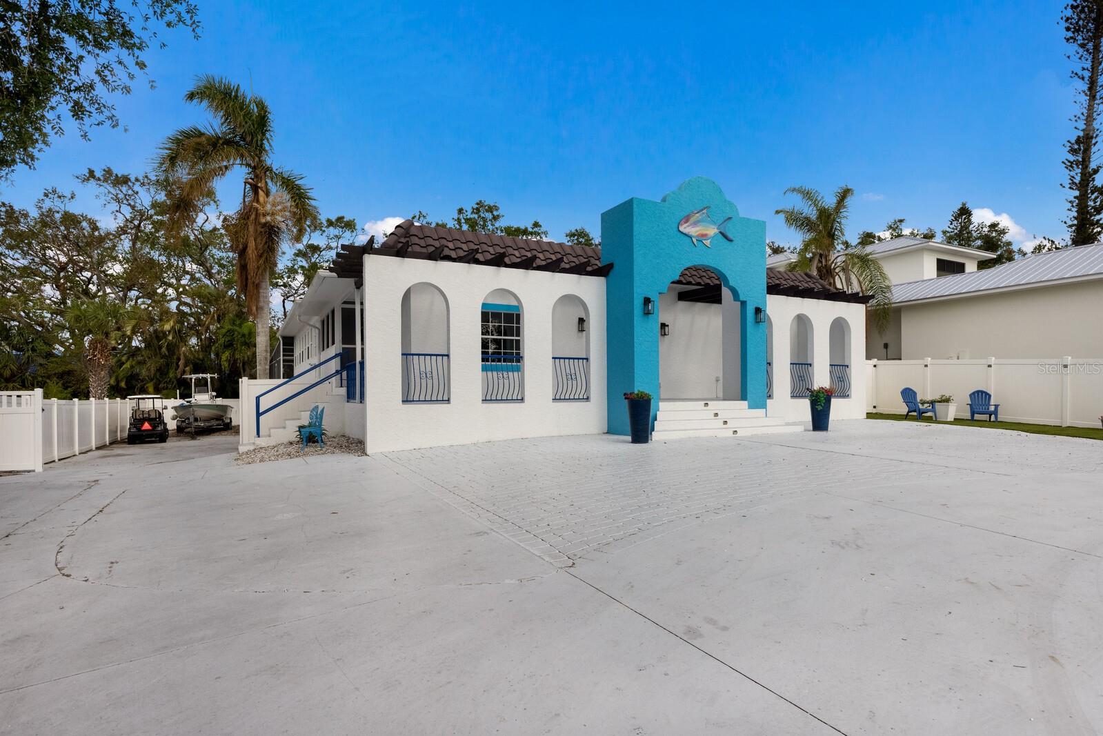 1521 SIESTA DRIVE