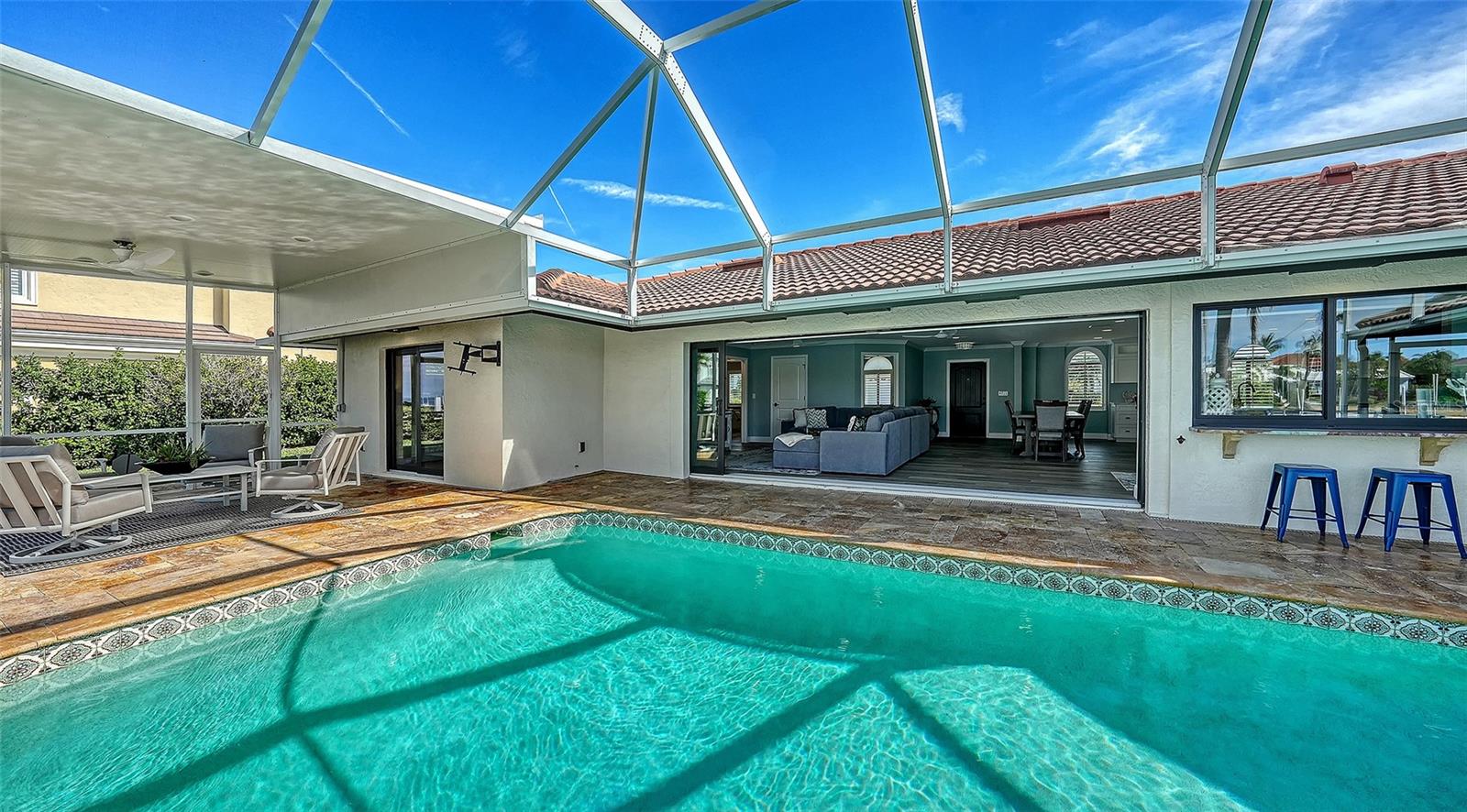 COUNTRY CLUB SHORES - Residential