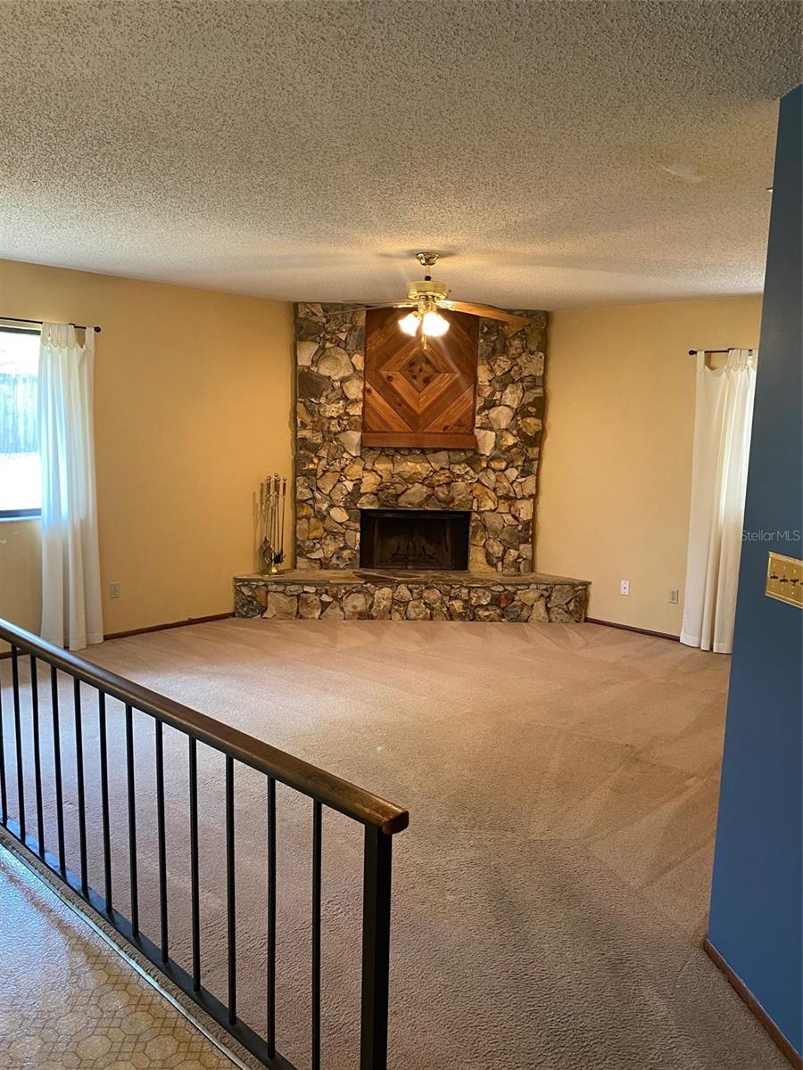 705 BOYSENBERRY COURT