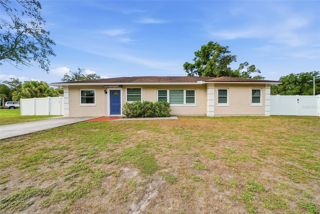 Photo of 4943 Wishart Boulevard, Tampa, FL 33603 (MLS # O6407489)