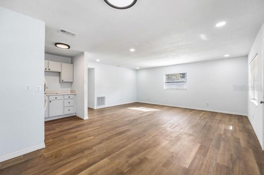 Photo of 1132 Auburn Street, Clearwater, FL 33756 (MLS # O6387667)