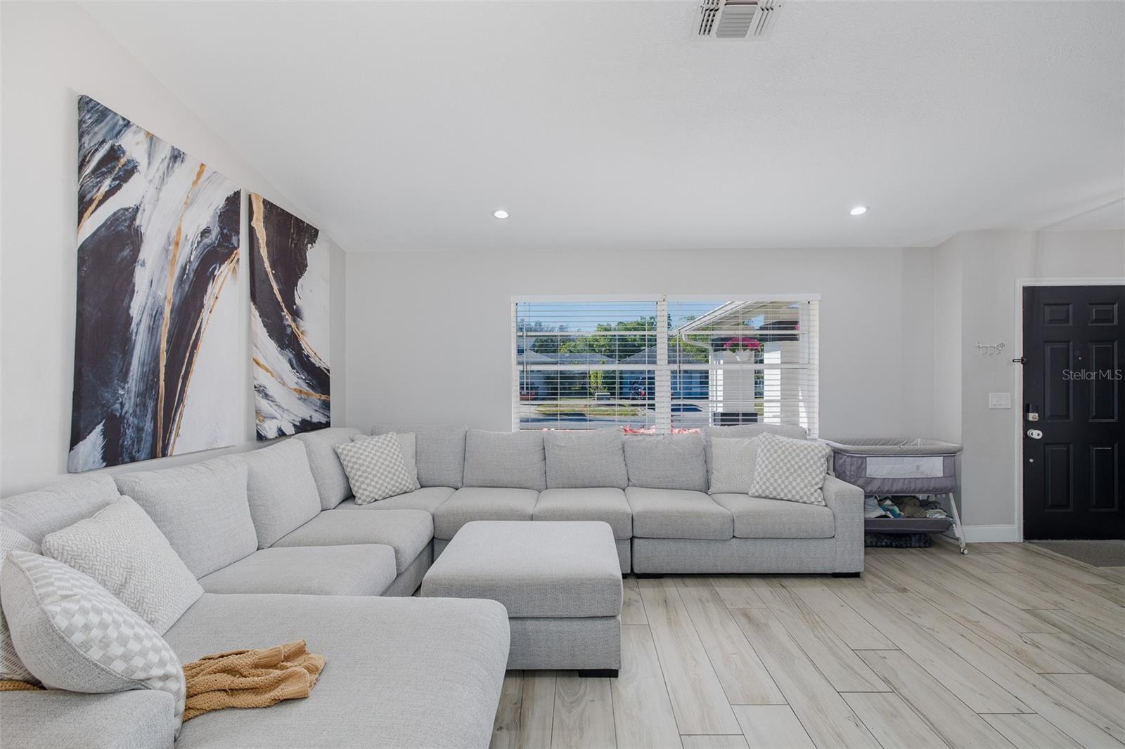 RIVER CROSSING - Residential