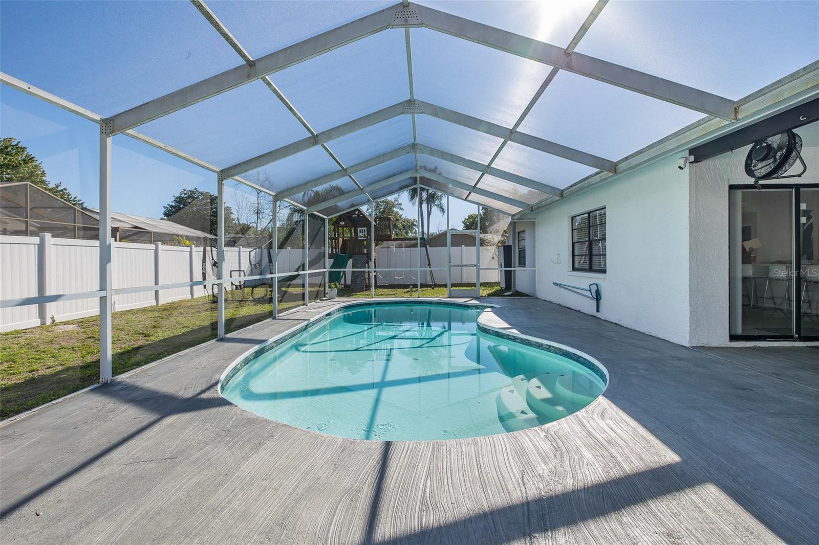 RIVER CROSSING - Residential